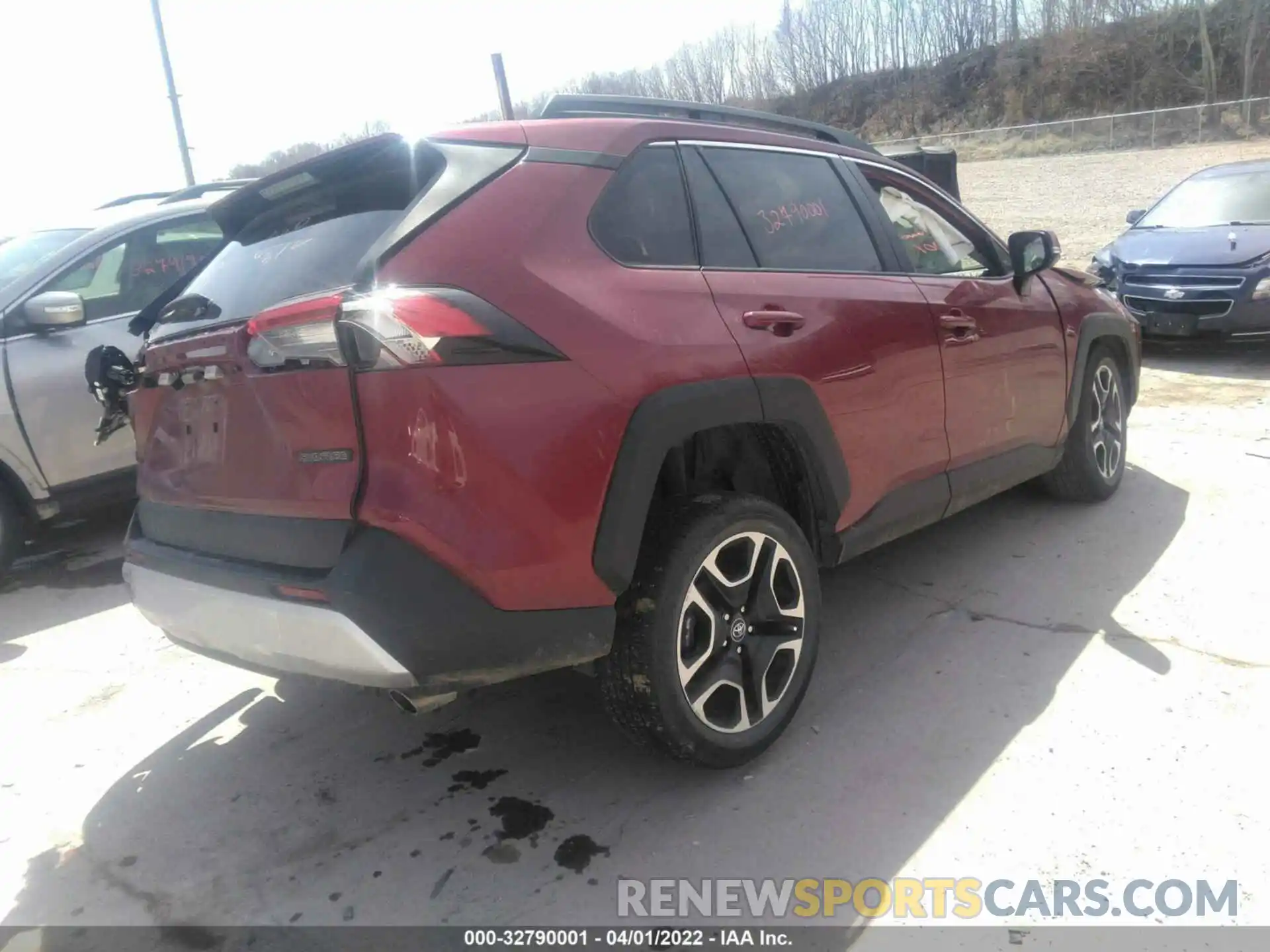 4 Фотография поврежденного автомобиля 2T3J1RFV8KC053425 TOYOTA RAV4 2019