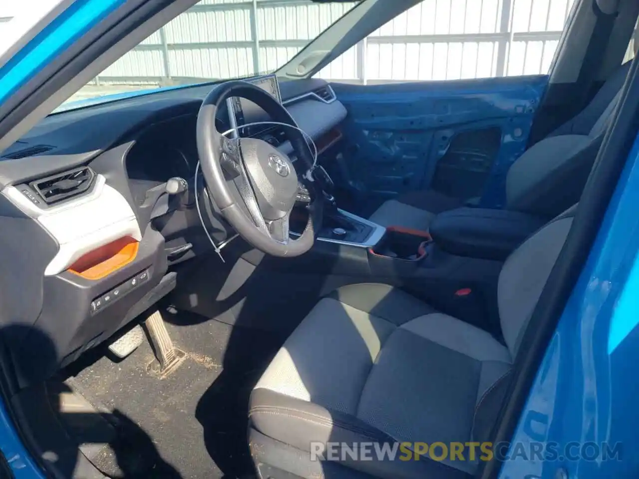 5 Photograph of a damaged car 2T3J1RFV8KW002800 TOYOTA RAV4 2019