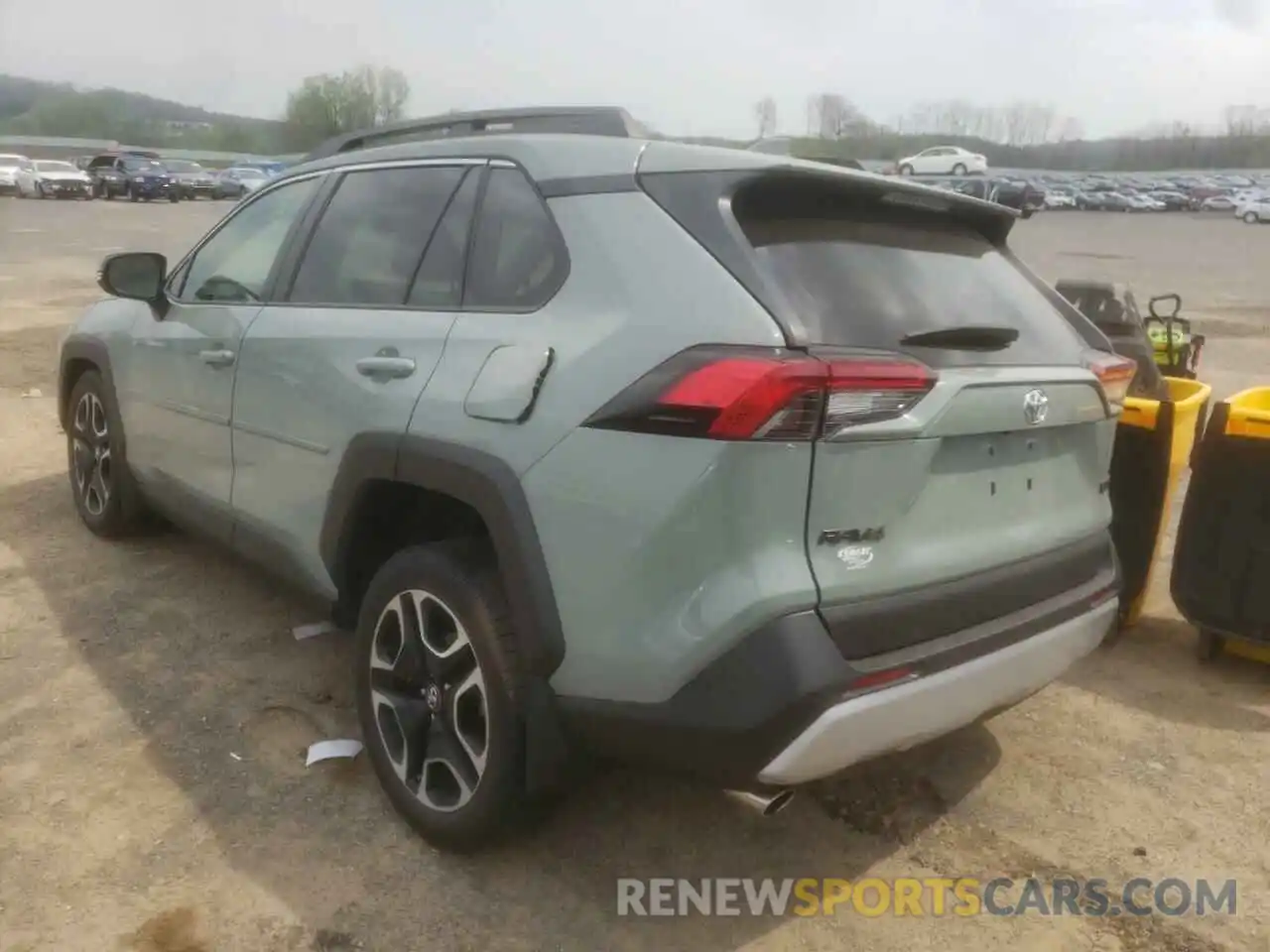 3 Фотография поврежденного автомобиля 2T3J1RFV8KW008984 TOYOTA RAV4 2019