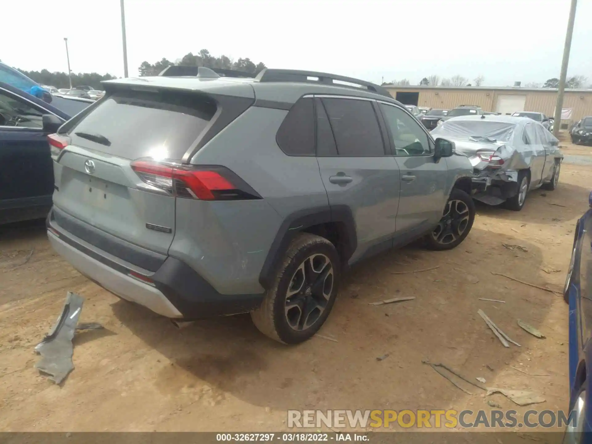 4 Photograph of a damaged car 2T3J1RFV8KW013831 TOYOTA RAV4 2019