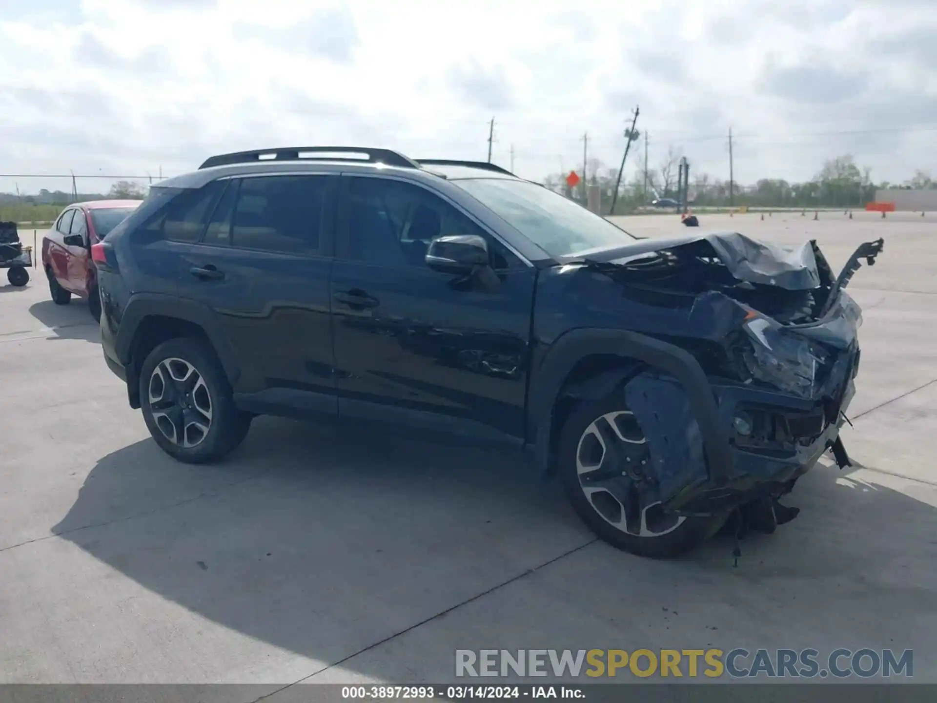 13 Photograph of a damaged car 2T3J1RFV8KW015482 TOYOTA RAV4 2019