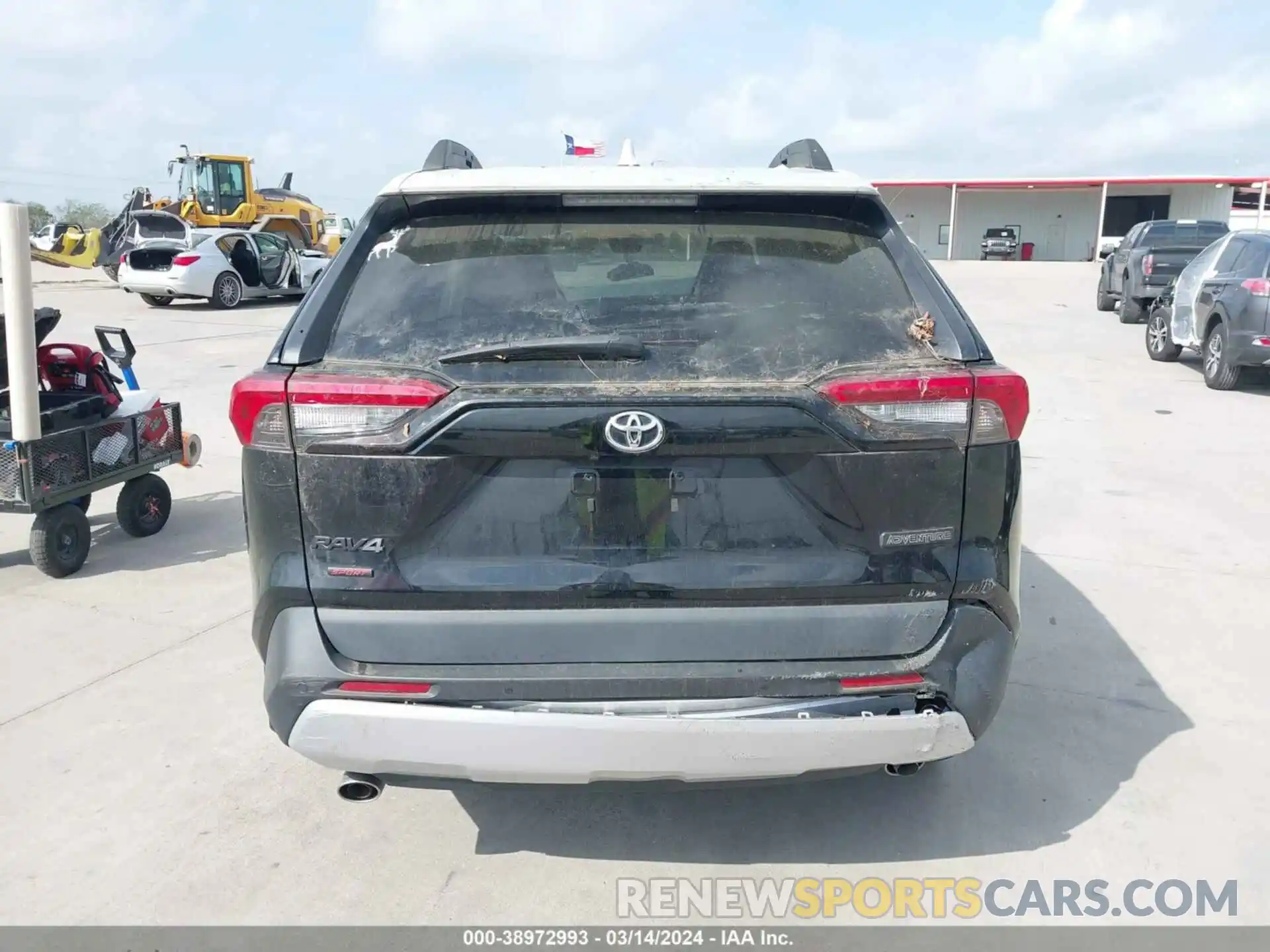 16 Photograph of a damaged car 2T3J1RFV8KW015482 TOYOTA RAV4 2019