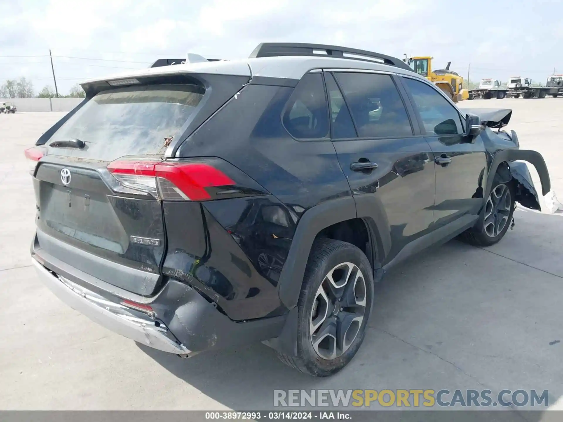 4 Photograph of a damaged car 2T3J1RFV8KW015482 TOYOTA RAV4 2019