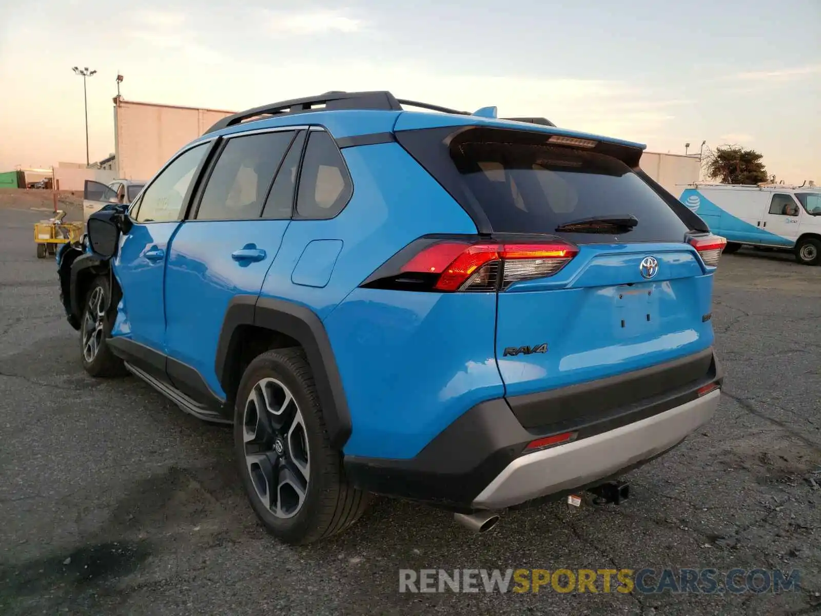 3 Photograph of a damaged car 2T3J1RFV8KW016129 TOYOTA RAV4 2019