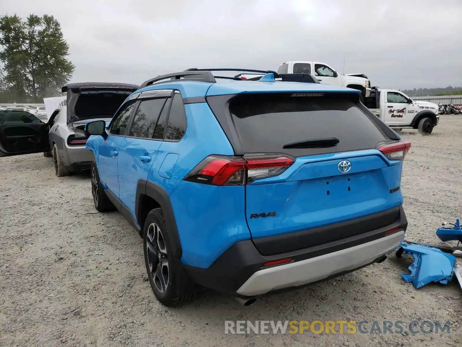 3 Photograph of a damaged car 2T3J1RFV8KW017460 TOYOTA RAV4 2019