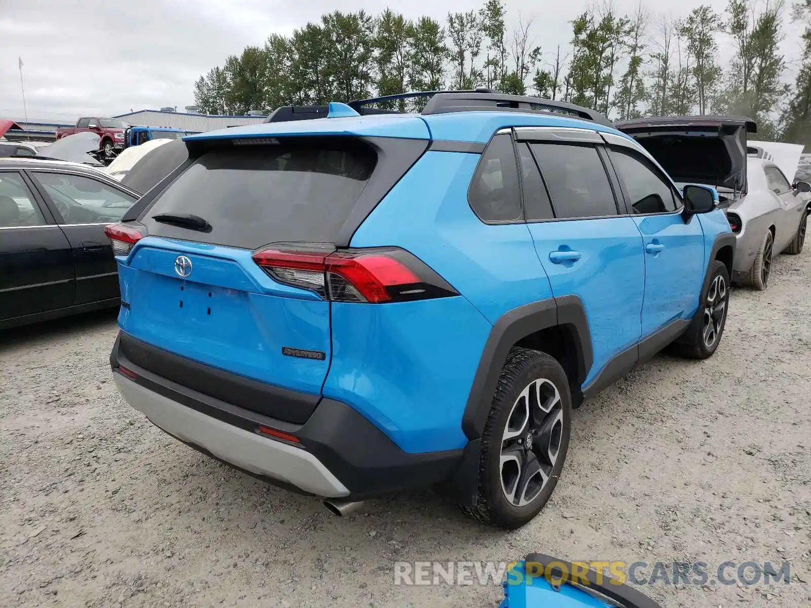 4 Photograph of a damaged car 2T3J1RFV8KW017460 TOYOTA RAV4 2019