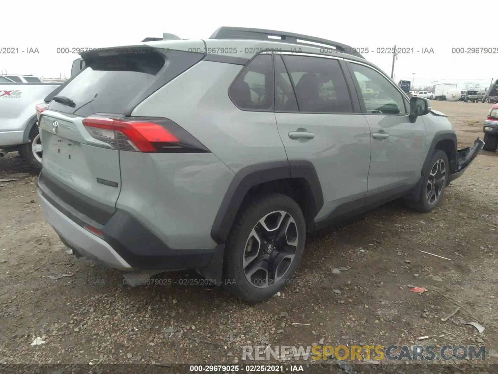 4 Фотография поврежденного автомобиля 2T3J1RFV8KW019144 TOYOTA RAV4 2019