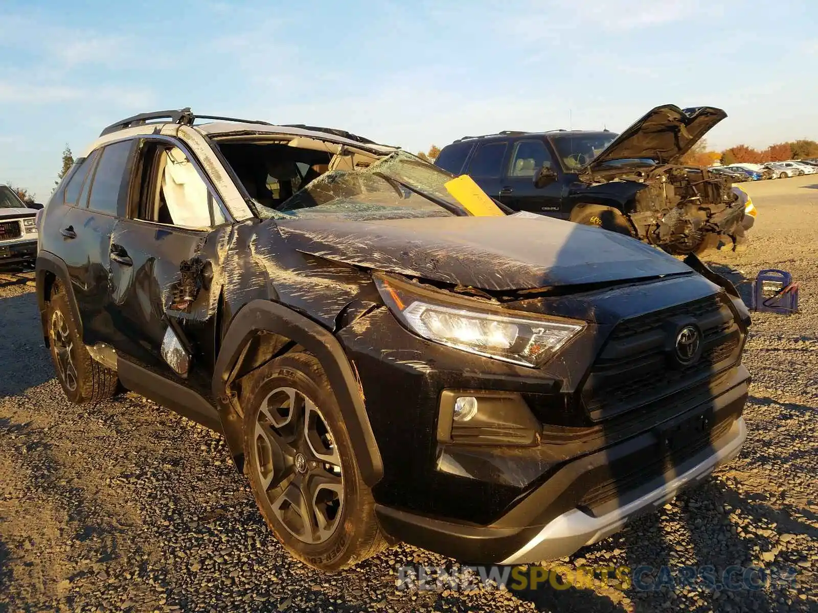 1 Фотография поврежденного автомобиля 2T3J1RFV8KW019726 TOYOTA RAV4 2019