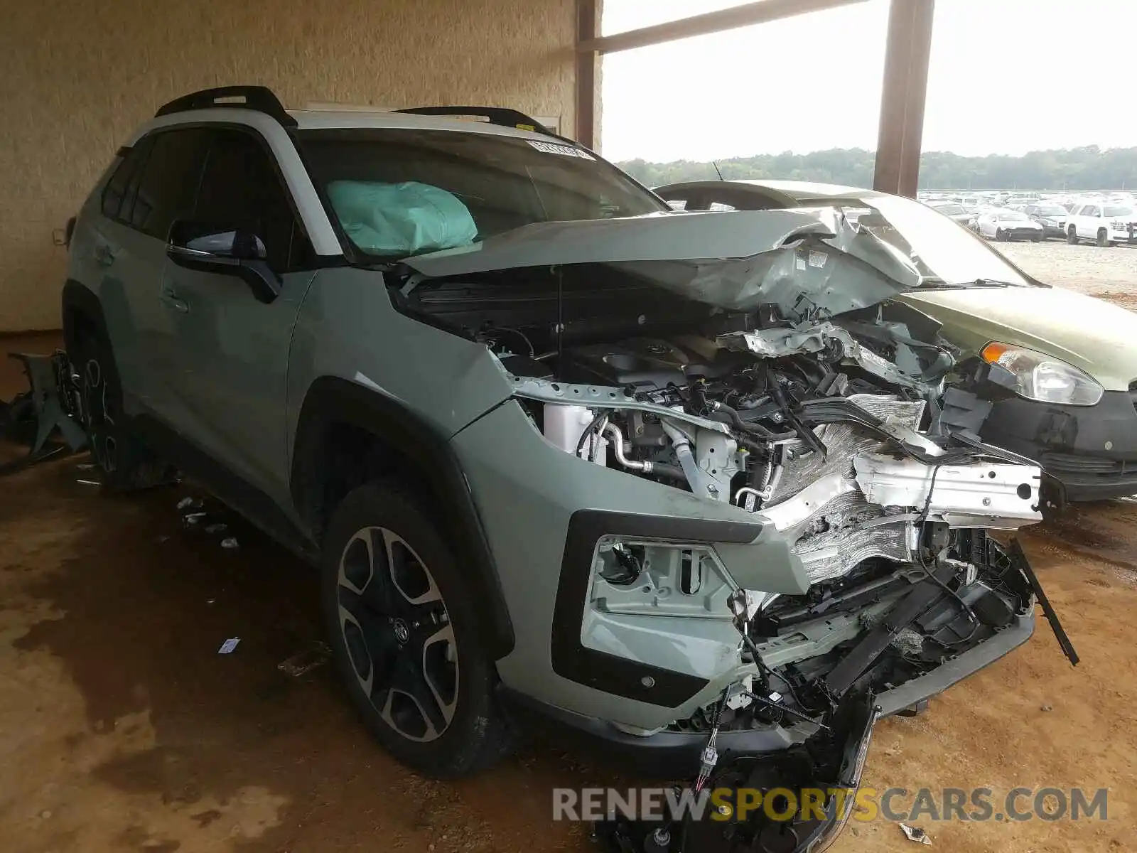 1 Photograph of a damaged car 2T3J1RFV8KW022514 TOYOTA RAV4 2019