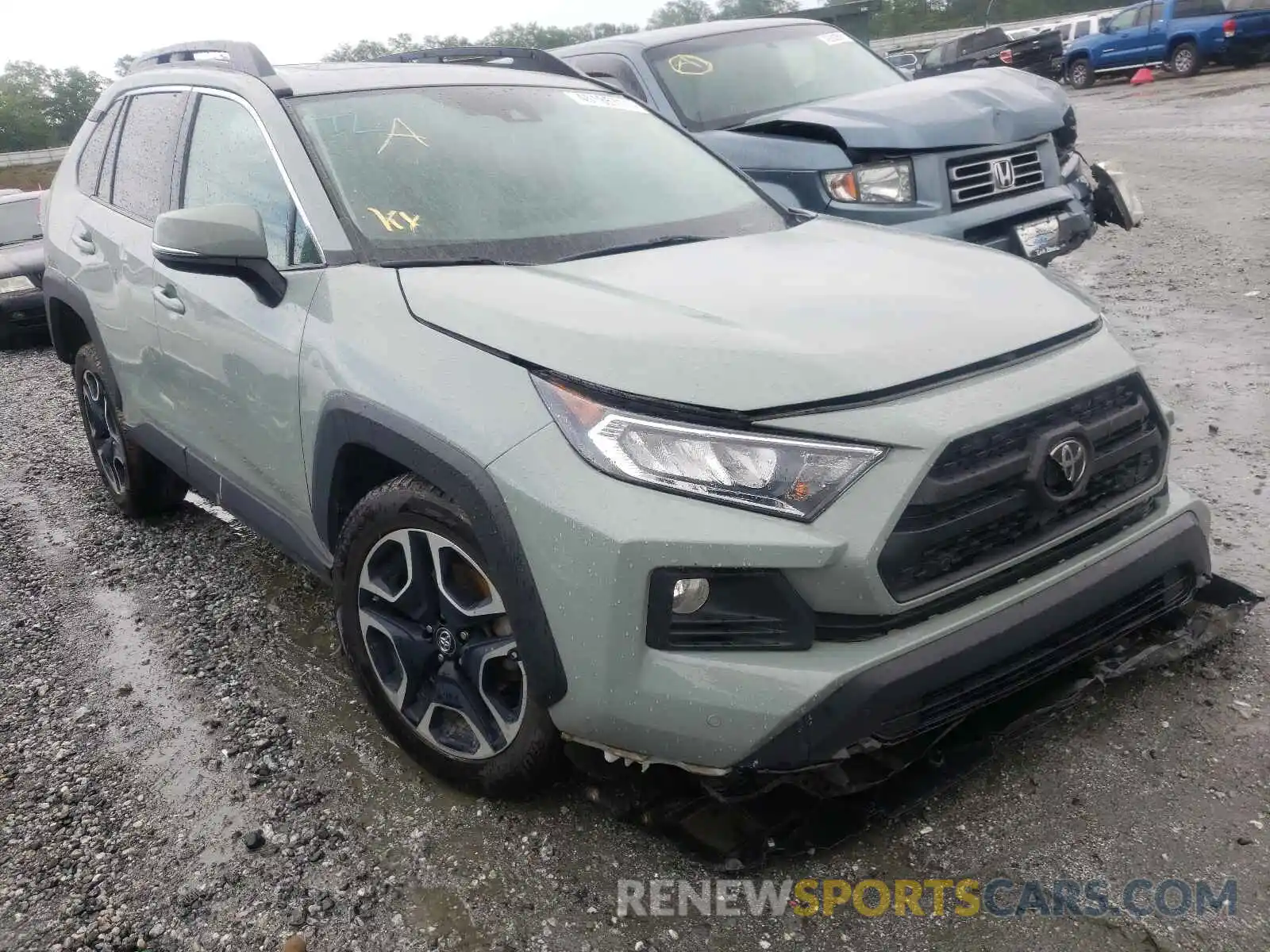 1 Photograph of a damaged car 2T3J1RFV8KW026708 TOYOTA RAV4 2019