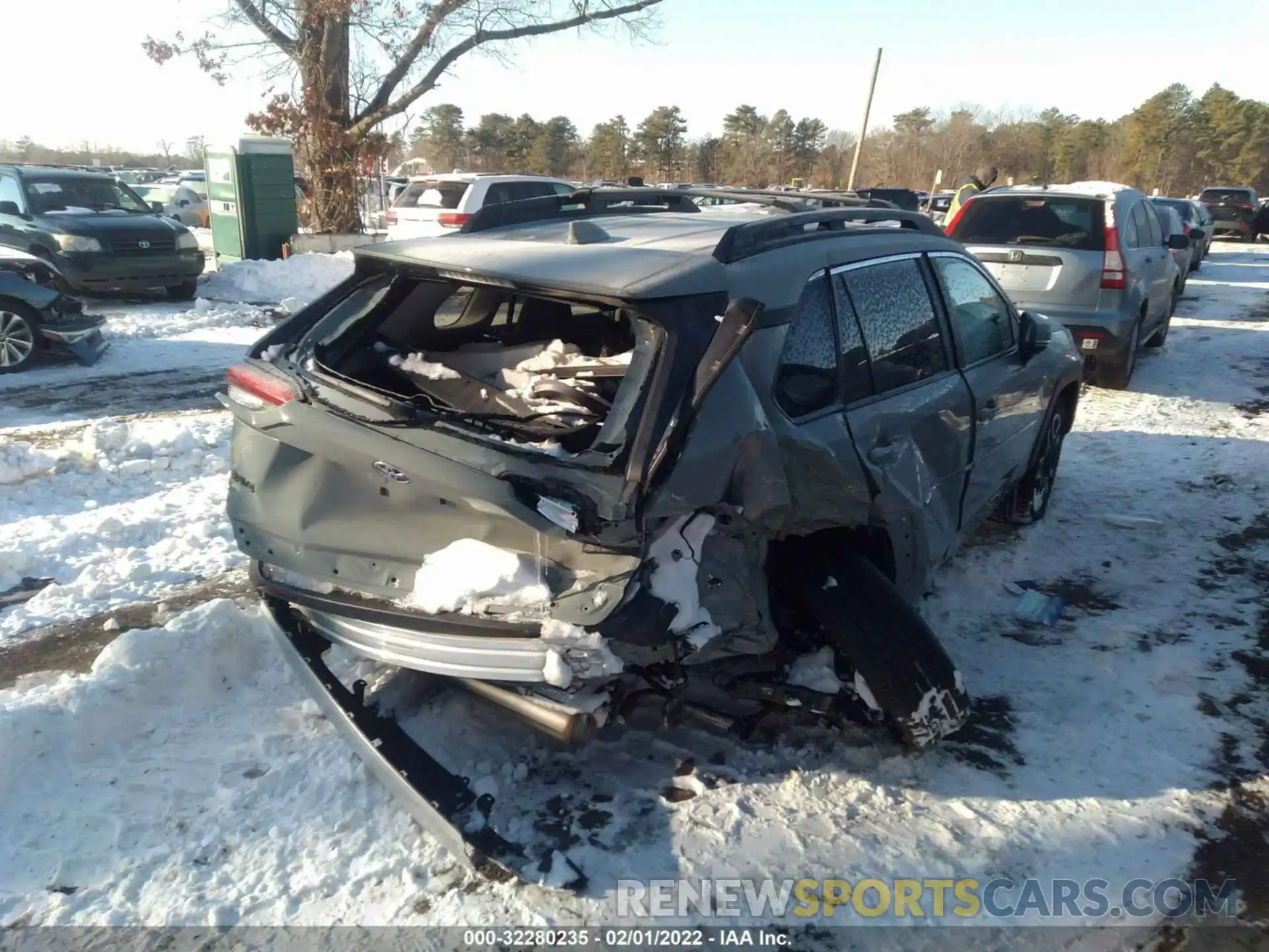 4 Photograph of a damaged car 2T3J1RFV8KW028801 TOYOTA RAV4 2019