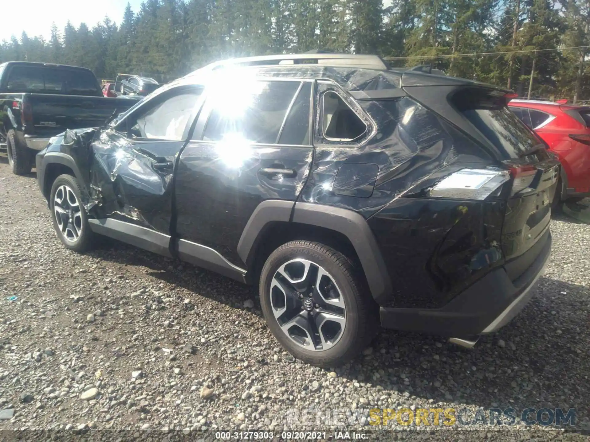 3 Фотография поврежденного автомобиля 2T3J1RFV8KW038292 TOYOTA RAV4 2019