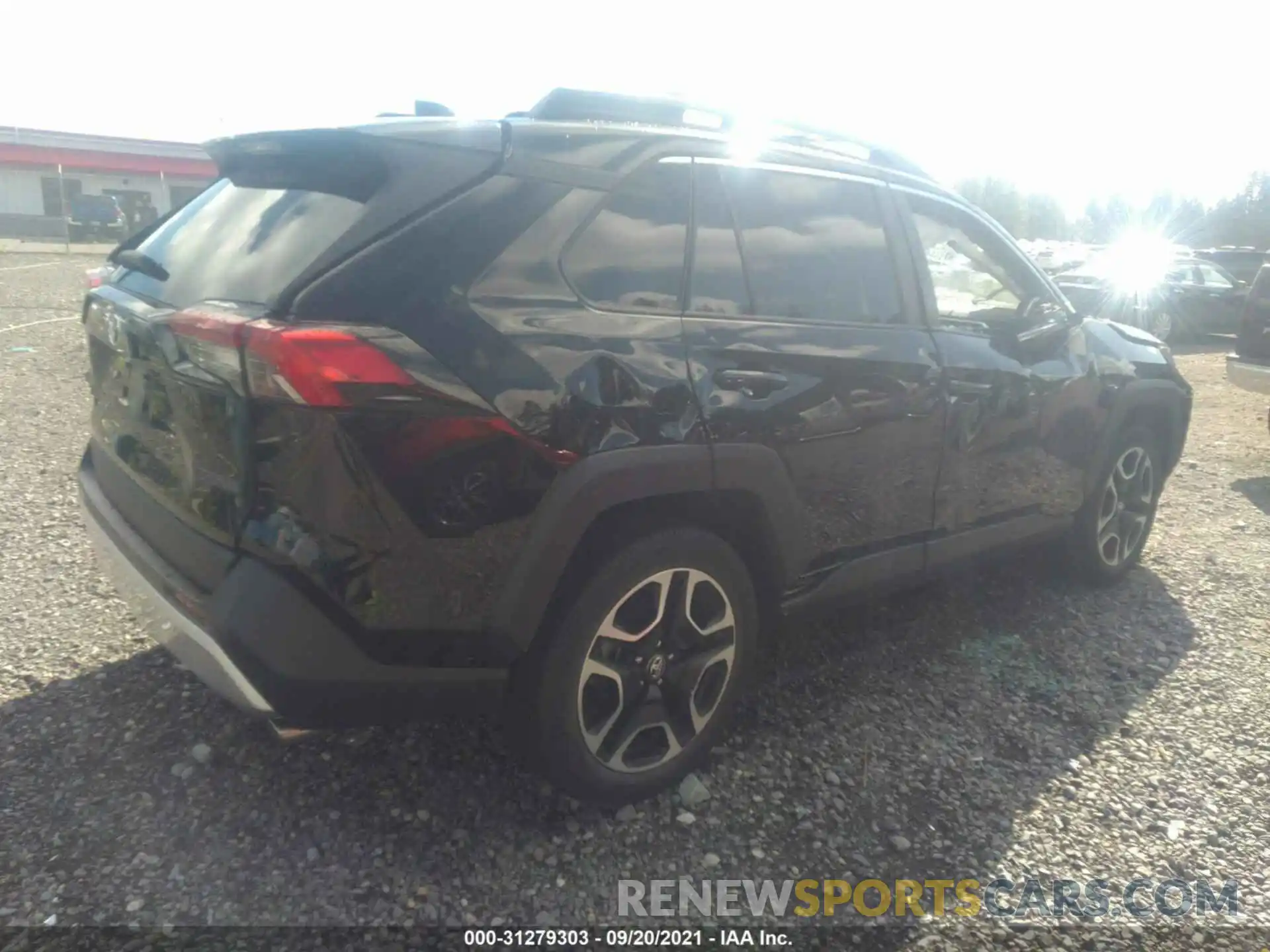 4 Photograph of a damaged car 2T3J1RFV8KW038292 TOYOTA RAV4 2019