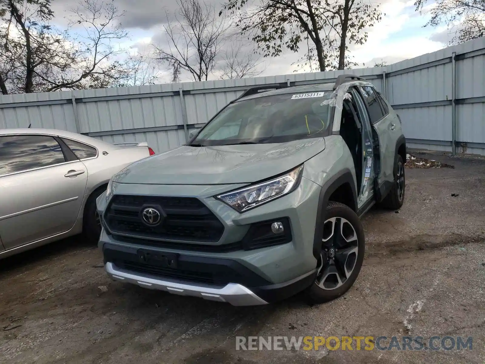 2 Photograph of a damaged car 2T3J1RFV8KW038938 TOYOTA RAV4 2019