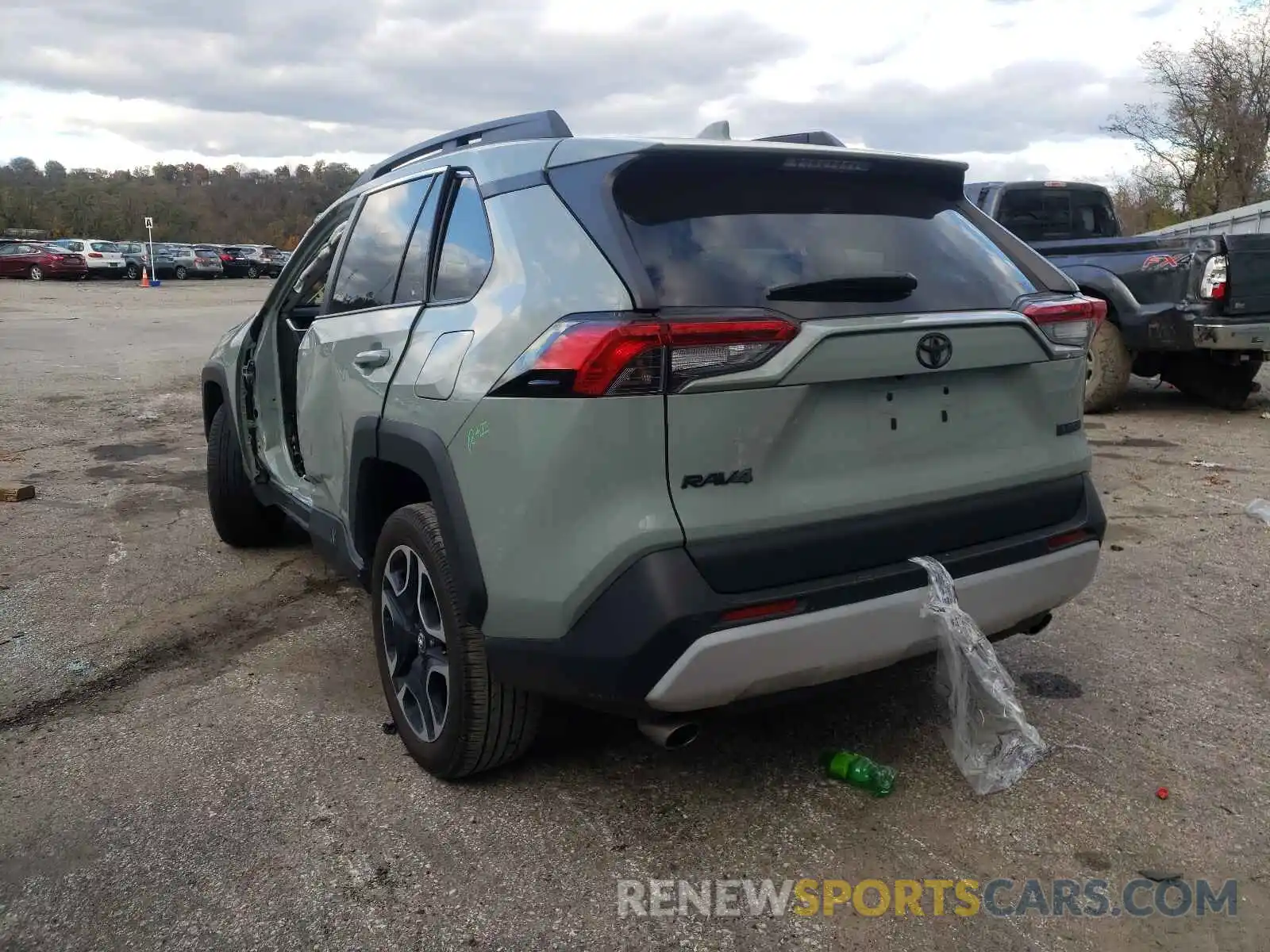 3 Photograph of a damaged car 2T3J1RFV8KW038938 TOYOTA RAV4 2019