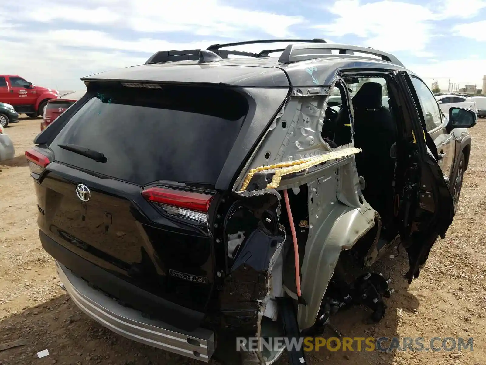 4 Photograph of a damaged car 2T3J1RFV8KW039653 TOYOTA RAV4 2019