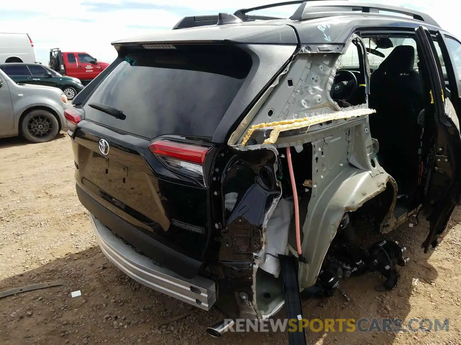 9 Photograph of a damaged car 2T3J1RFV8KW039653 TOYOTA RAV4 2019