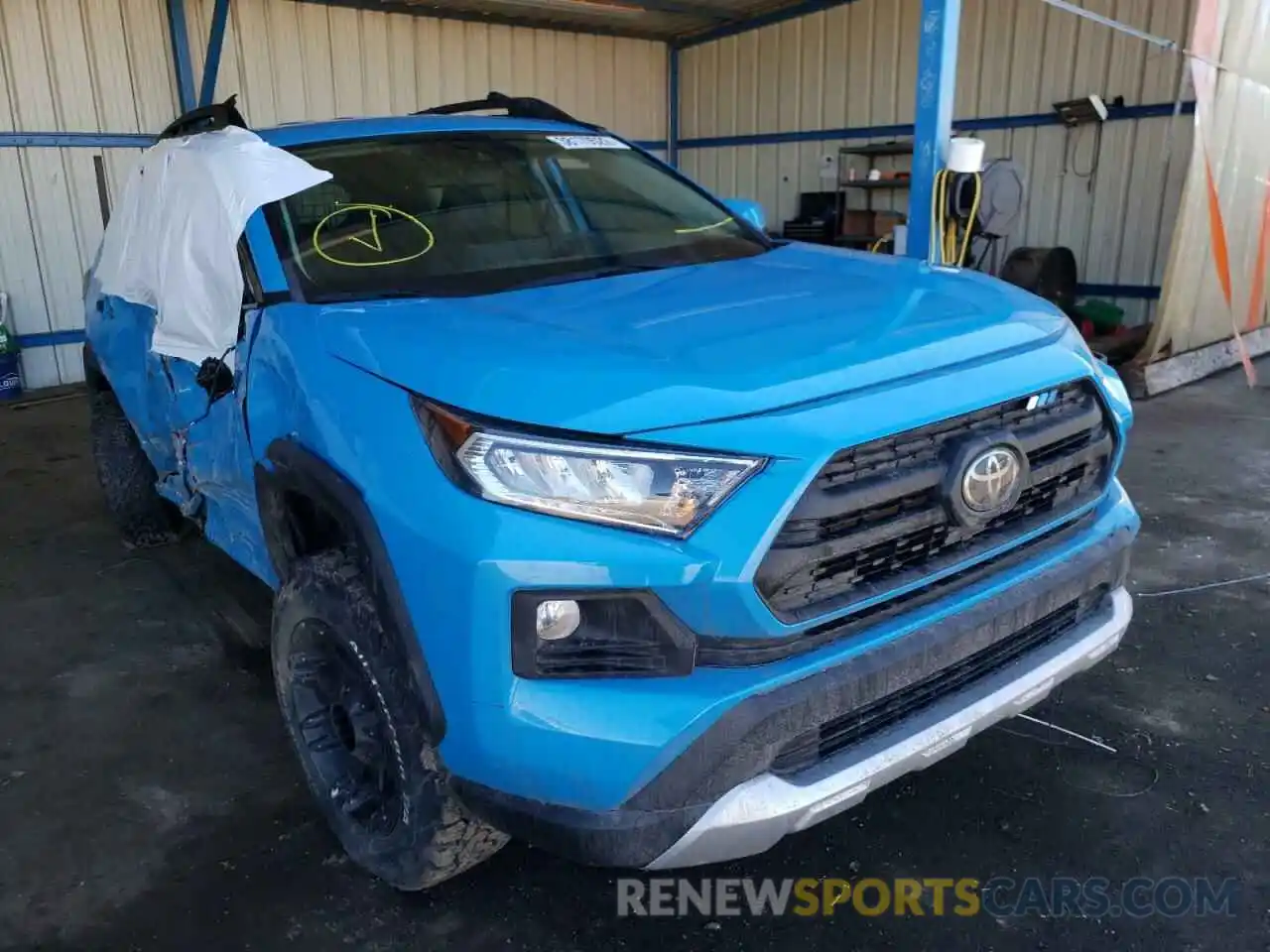 1 Photograph of a damaged car 2T3J1RFV8KW039832 TOYOTA RAV4 2019