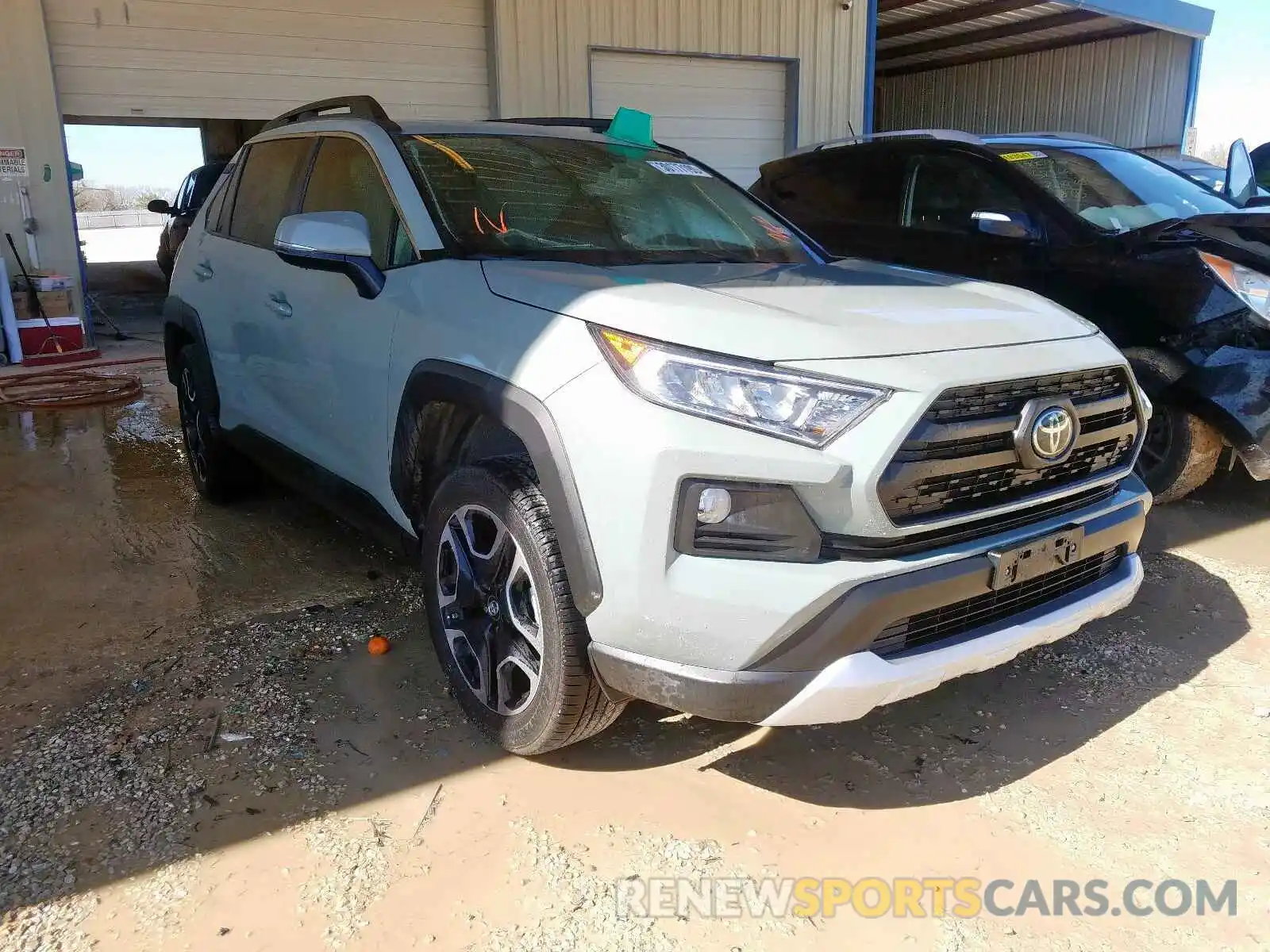 1 Photograph of a damaged car 2T3J1RFV8KW044836 TOYOTA RAV4 2019