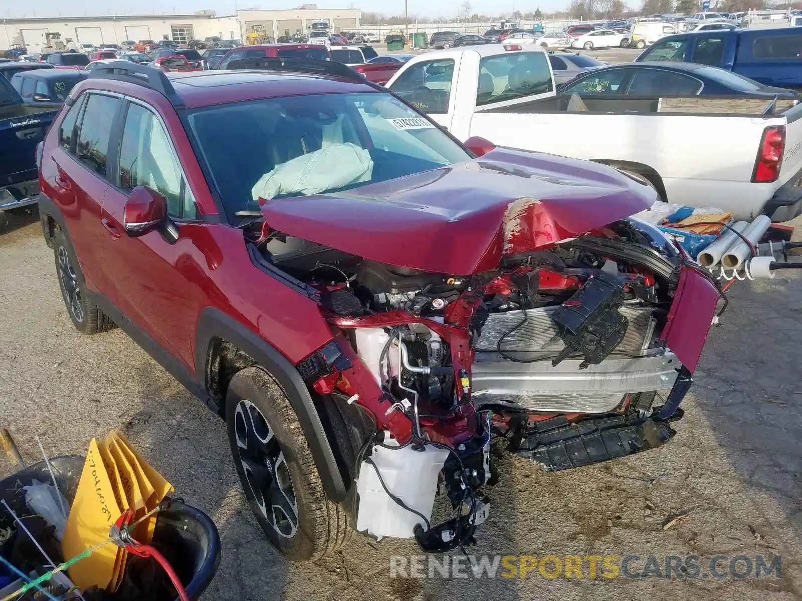 1 Photograph of a damaged car 2T3J1RFV8KW069784 TOYOTA RAV4 2019