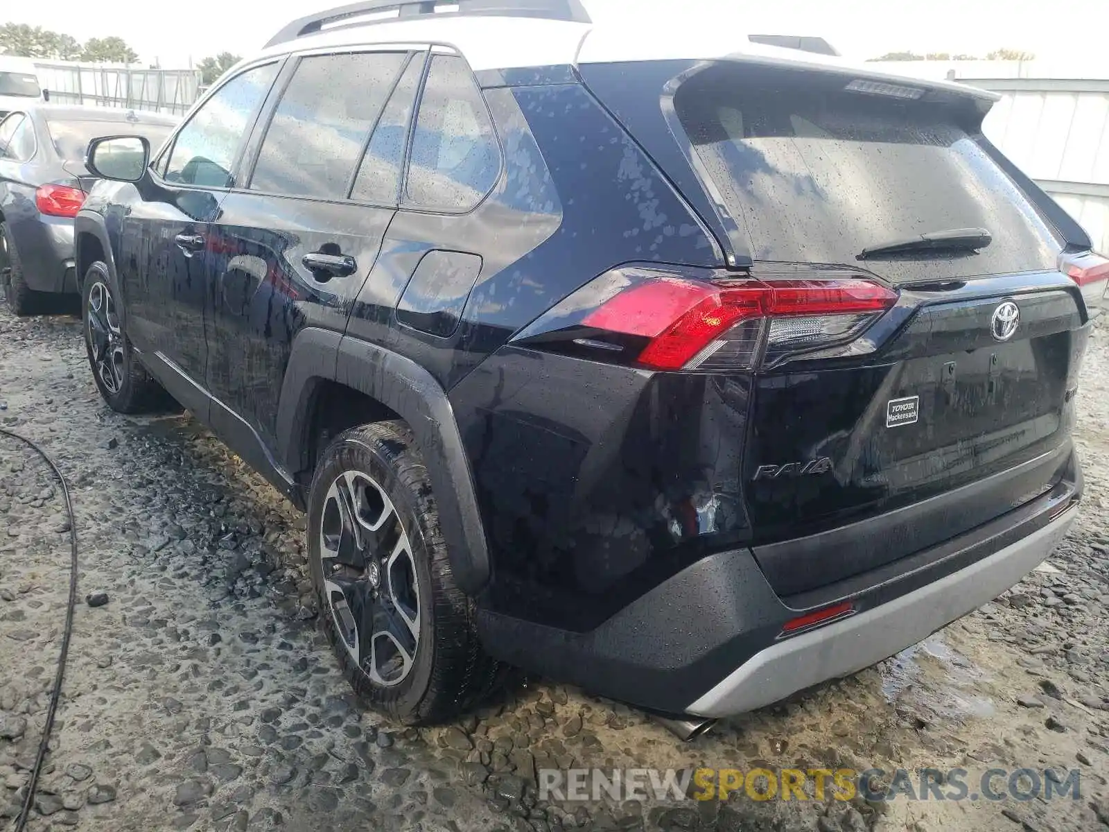 3 Фотография поврежденного автомобиля 2T3J1RFV9KC005934 TOYOTA RAV4 2019