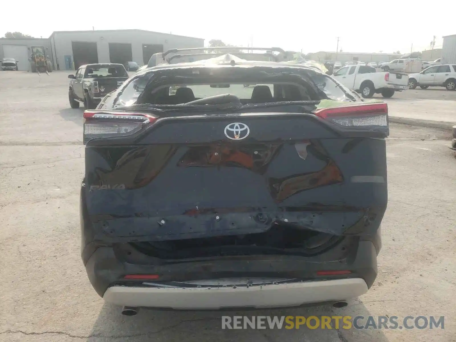 9 Photograph of a damaged car 2T3J1RFV9KW001395 TOYOTA RAV4 2019