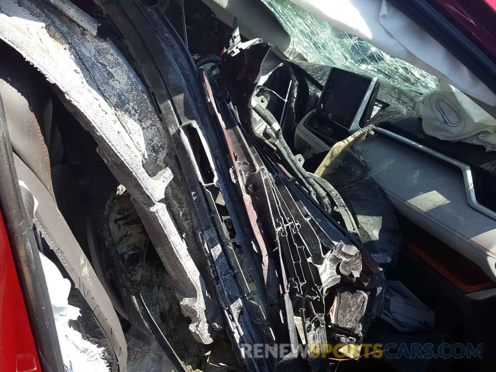 5 Photograph of a damaged car 2T3J1RFV9KW008220 TOYOTA RAV4 2019