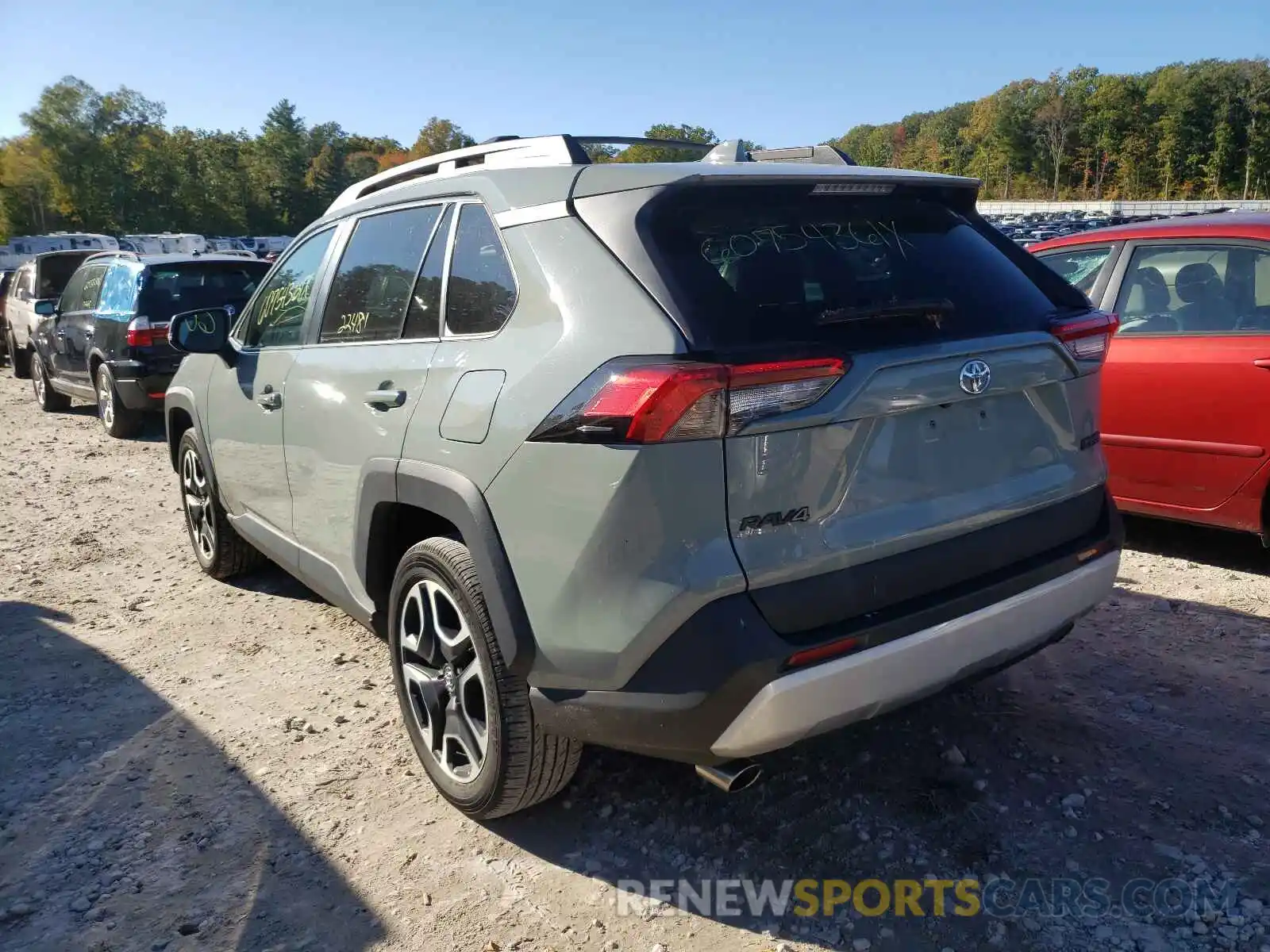 3 Photograph of a damaged car 2T3J1RFV9KW013076 TOYOTA RAV4 2019