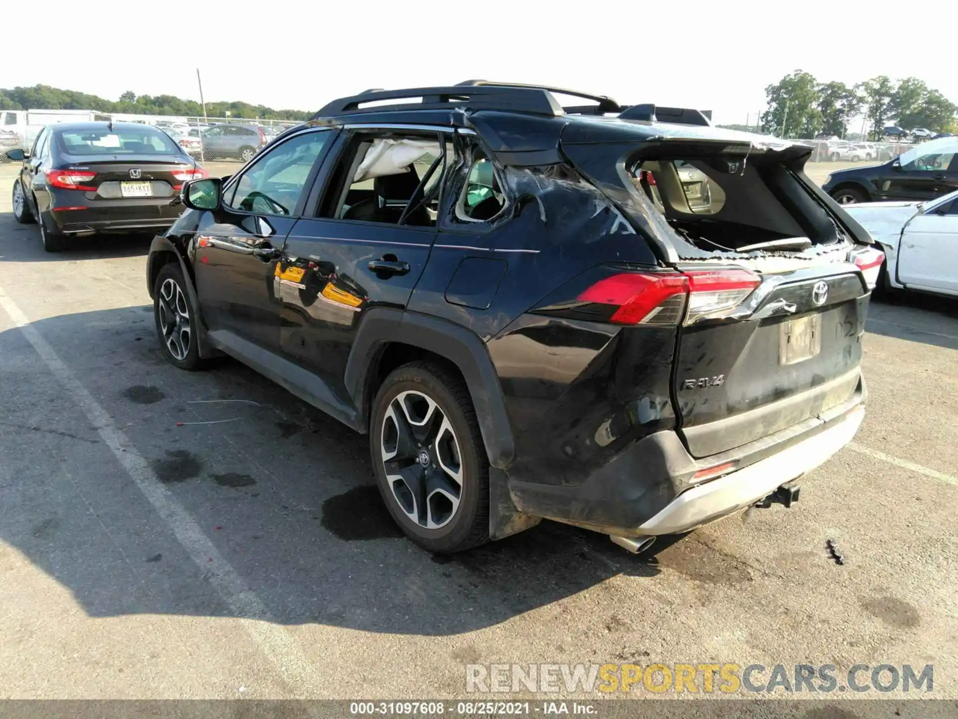 3 Фотография поврежденного автомобиля 2T3J1RFV9KW013837 TOYOTA RAV4 2019