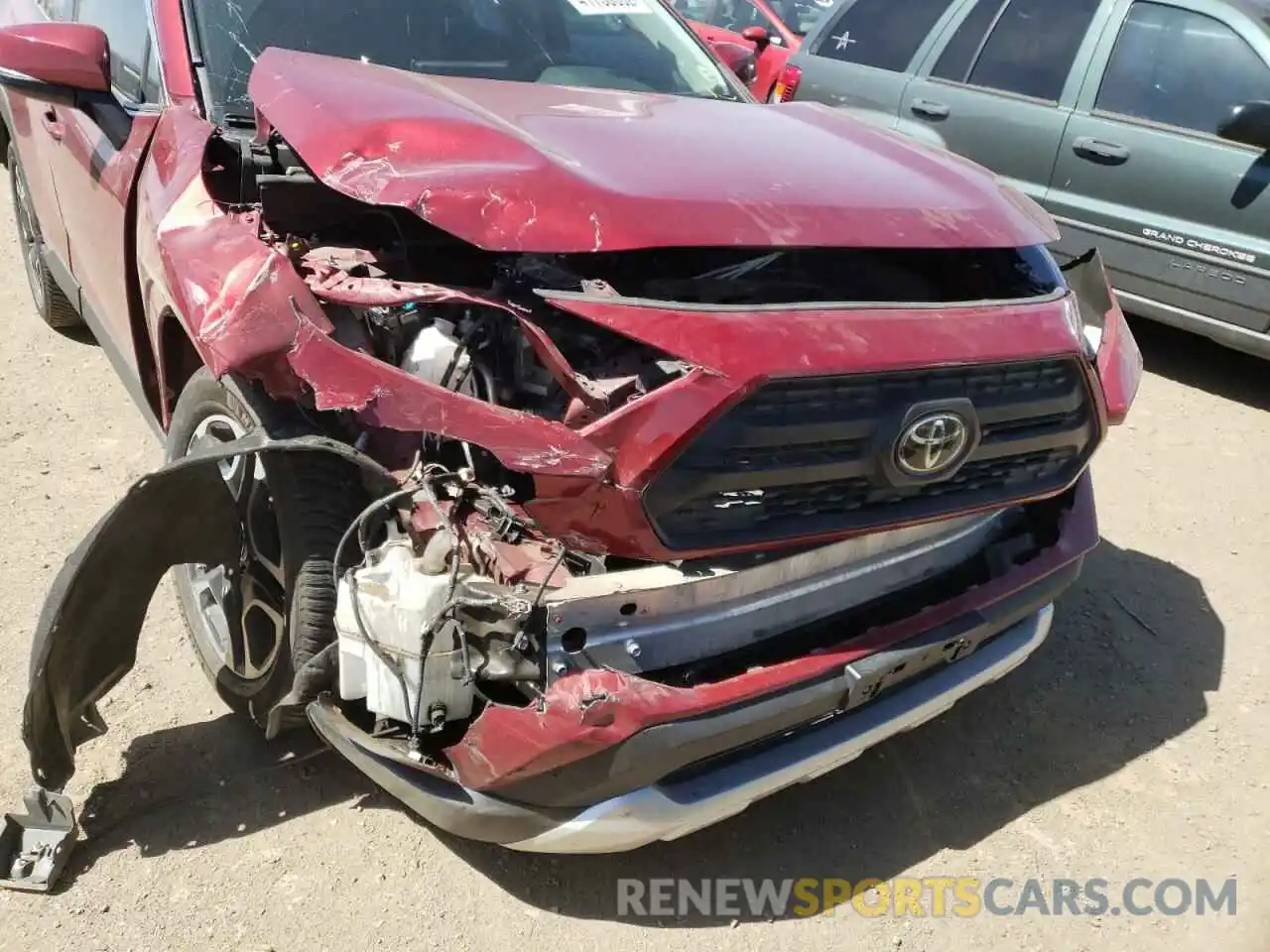 9 Photograph of a damaged car 2T3J1RFV9KW026569 TOYOTA RAV4 2019