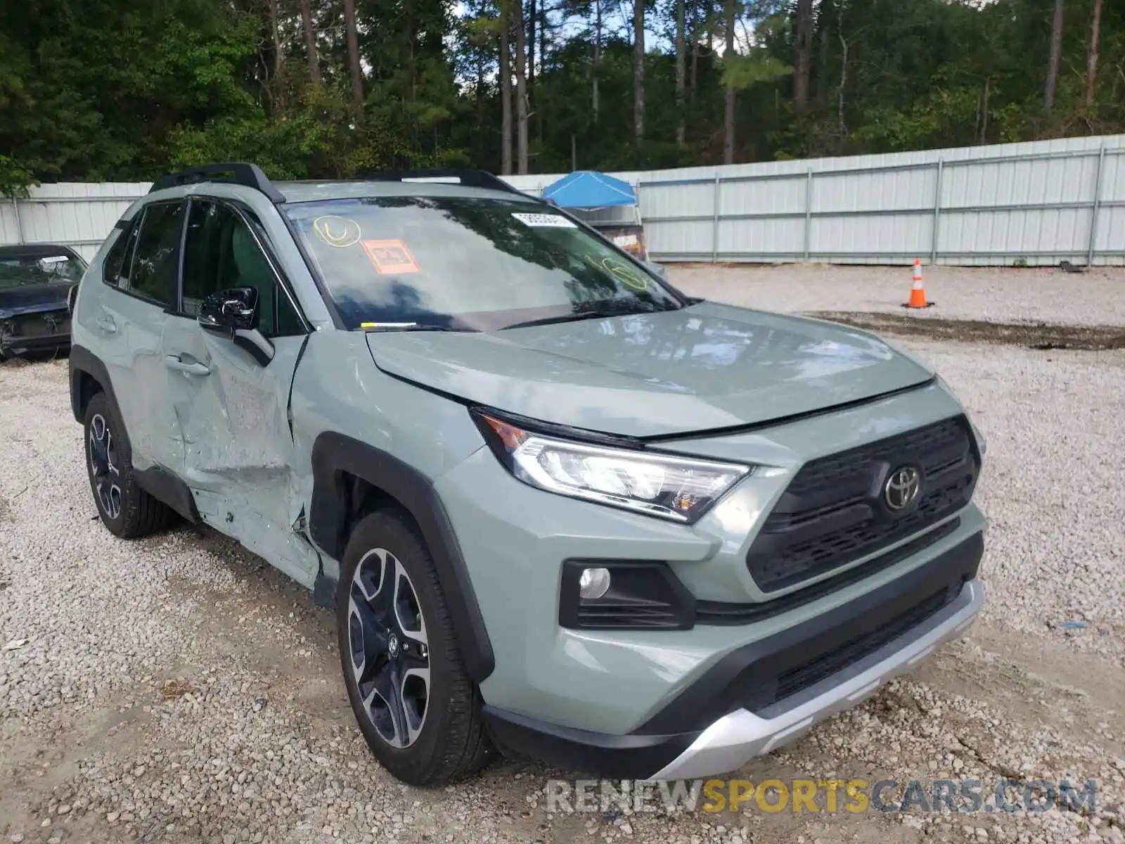 1 Photograph of a damaged car 2T3J1RFV9KW032422 TOYOTA RAV4 2019