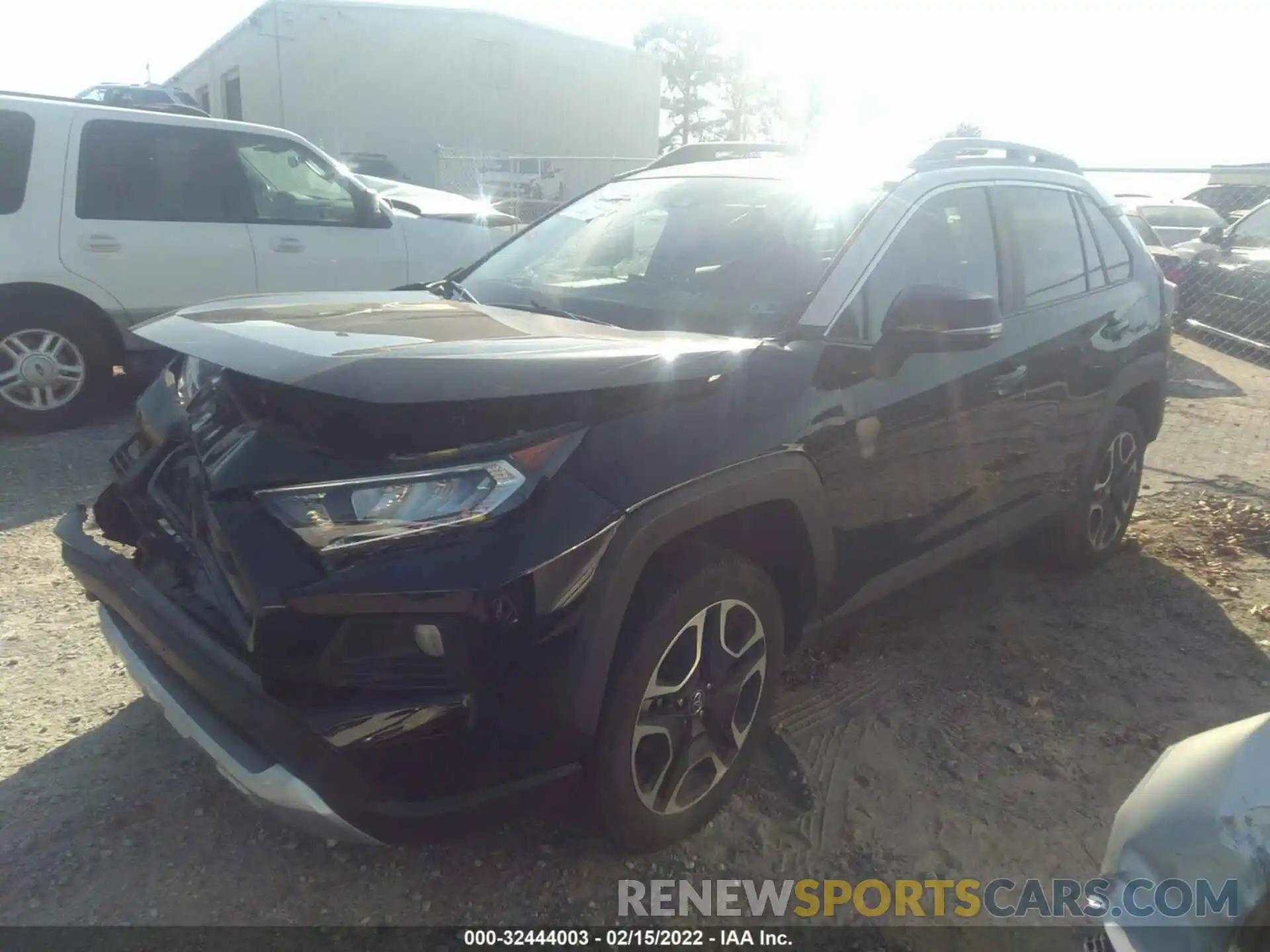 2 Фотография поврежденного автомобиля 2T3J1RFV9KW052461 TOYOTA RAV4 2019