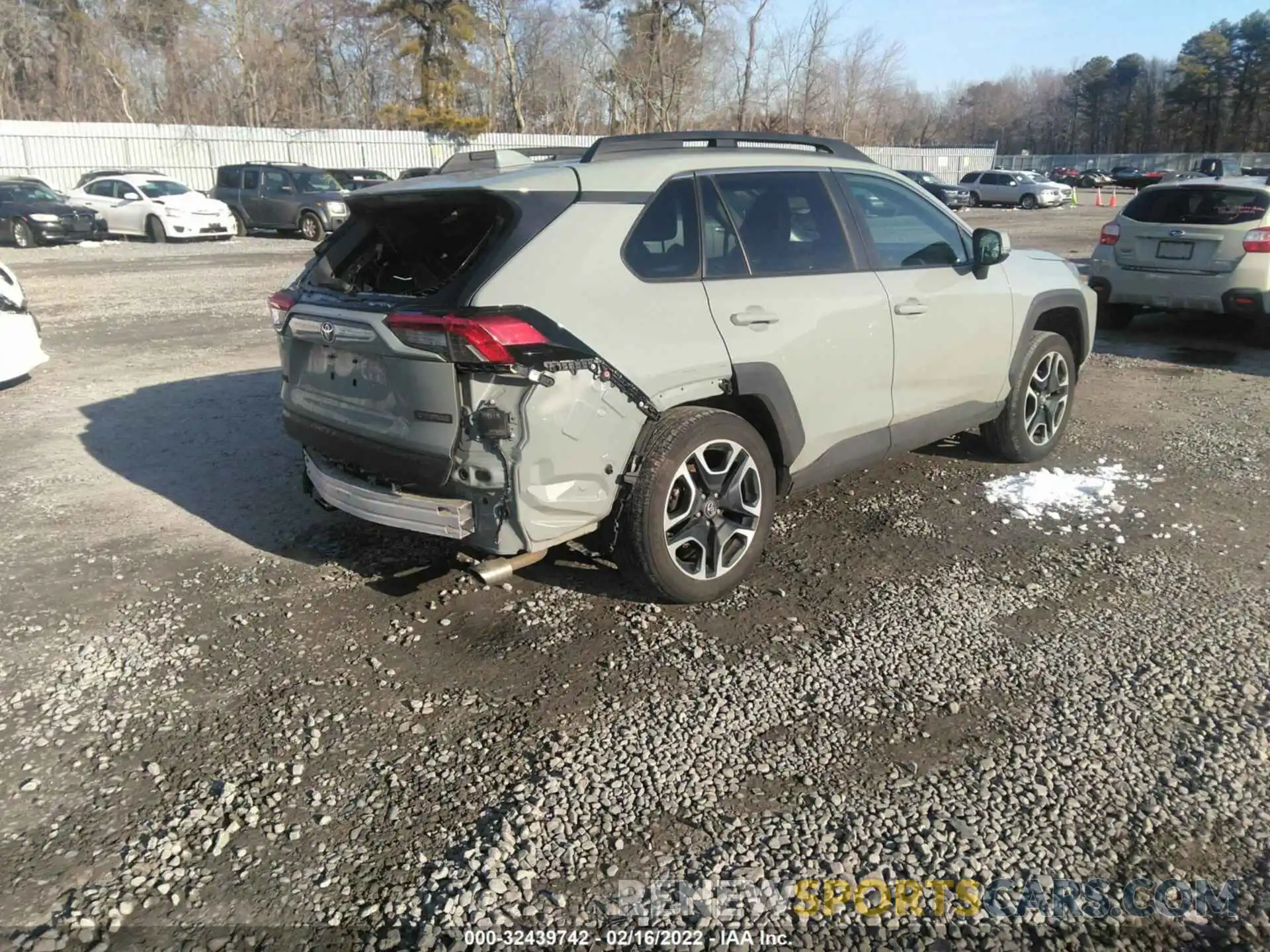 4 Фотография поврежденного автомобиля 2T3J1RFV9KW055926 TOYOTA RAV4 2019