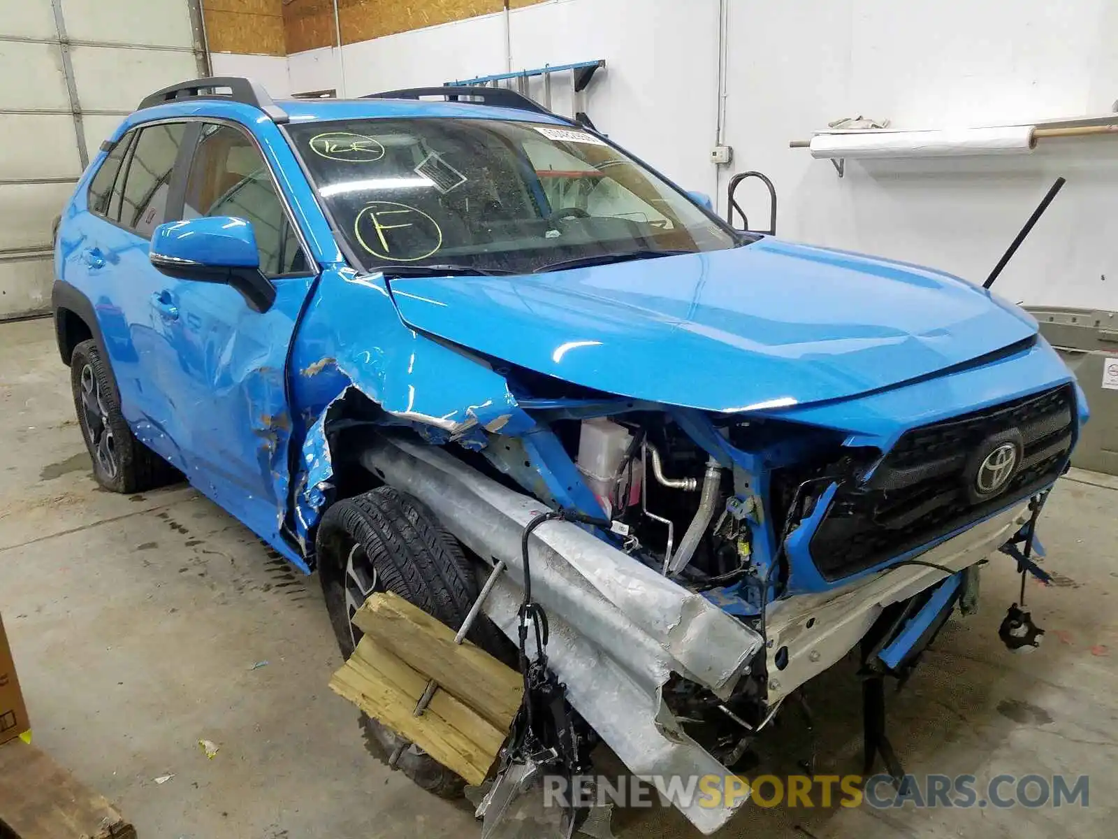 1 Photograph of a damaged car 2T3J1RFVXKC028736 TOYOTA RAV4 2019