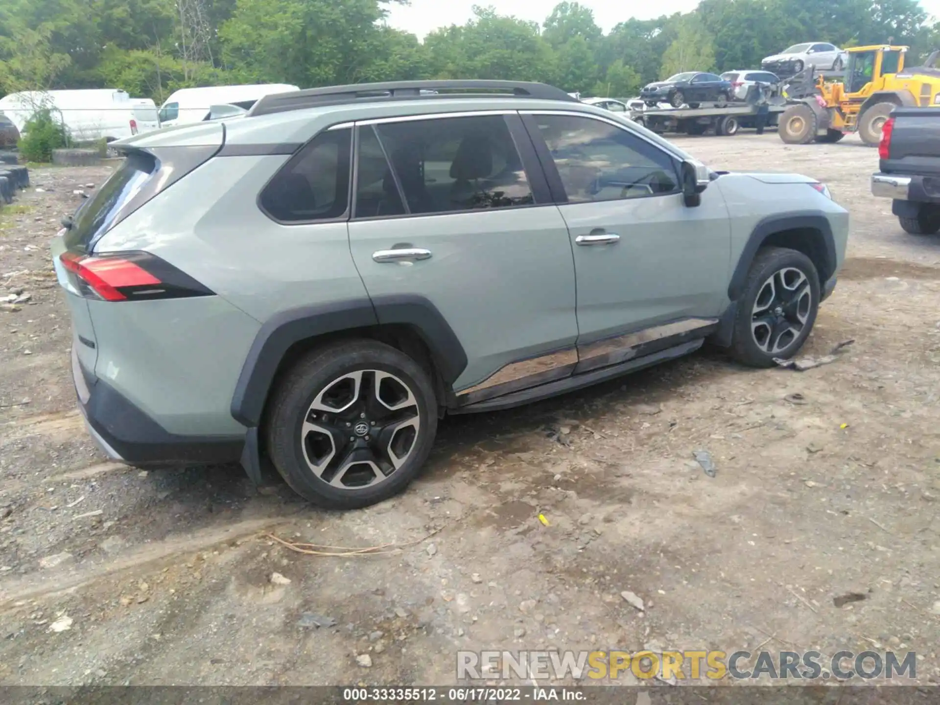 4 Photograph of a damaged car 2T3J1RFVXKW003012 TOYOTA RAV4 2019