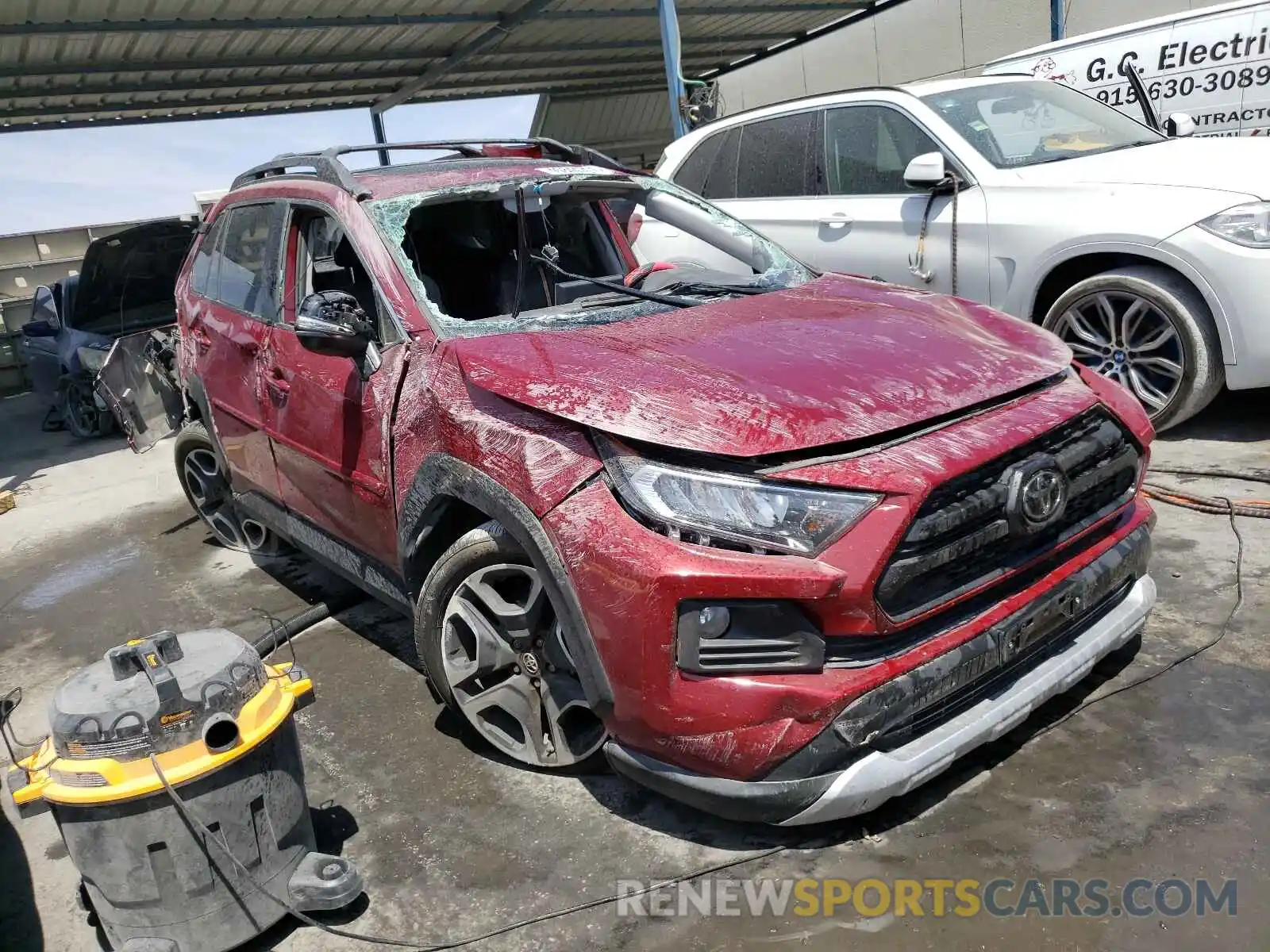 1 Photograph of a damaged car 2T3J1RFVXKW007447 TOYOTA RAV4 2019