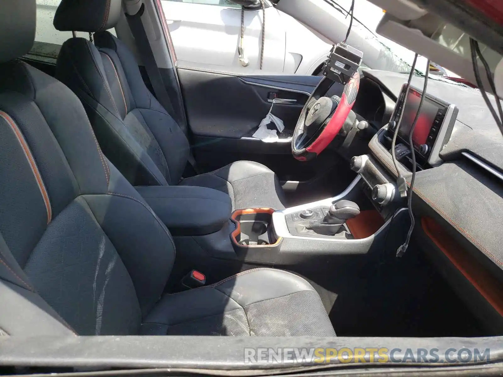 5 Photograph of a damaged car 2T3J1RFVXKW007447 TOYOTA RAV4 2019