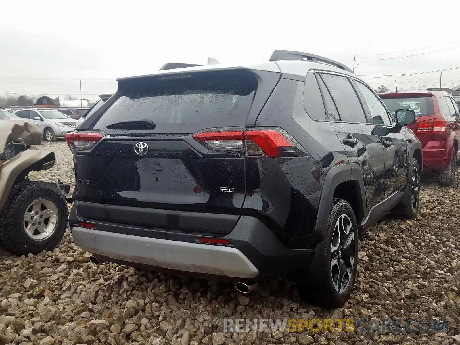 4 Photograph of a damaged car 2T3J1RFVXKW011255 TOYOTA RAV4 2019