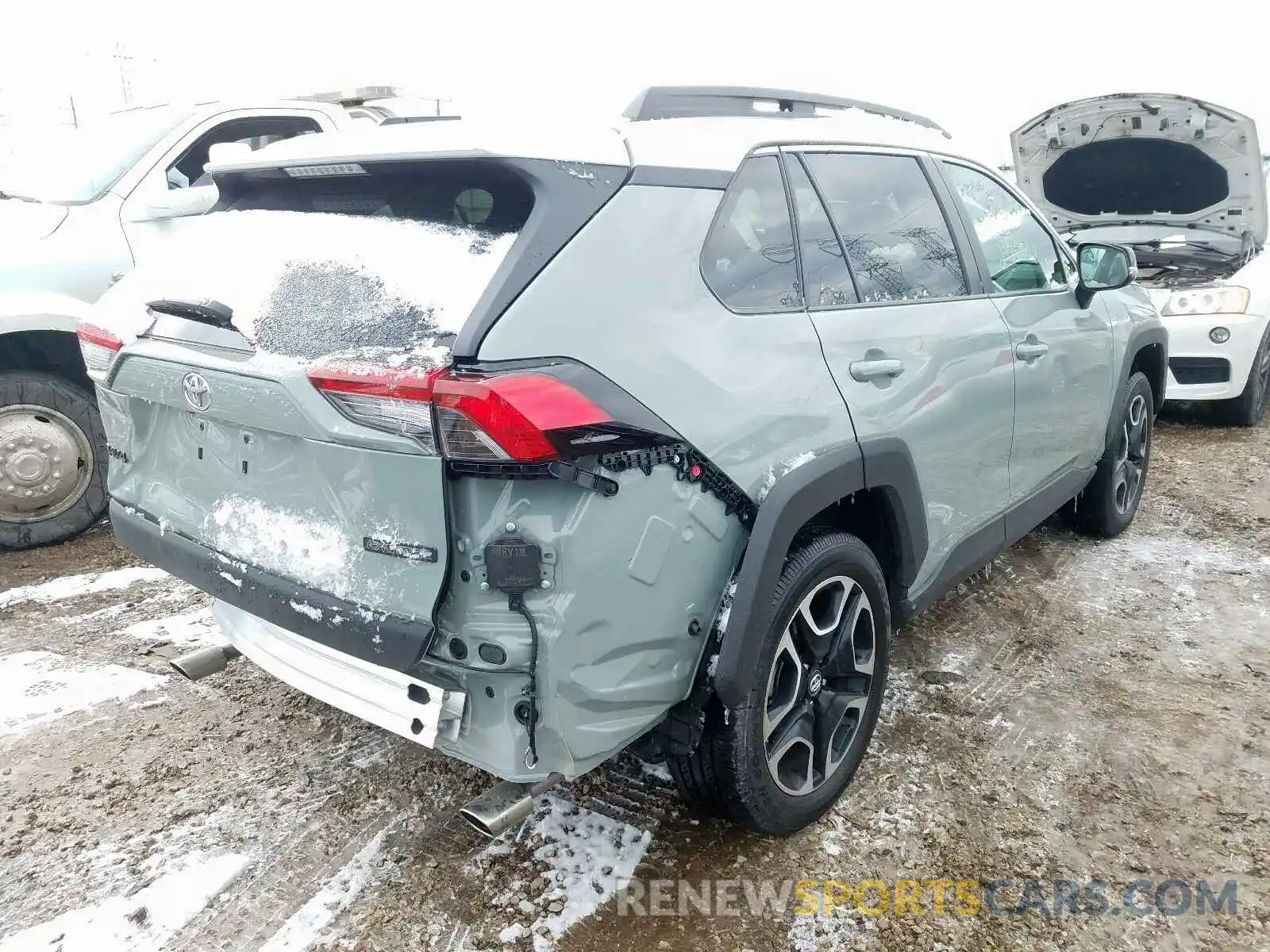 4 Photograph of a damaged car 2T3J1RFVXKW015385 TOYOTA RAV4 2019