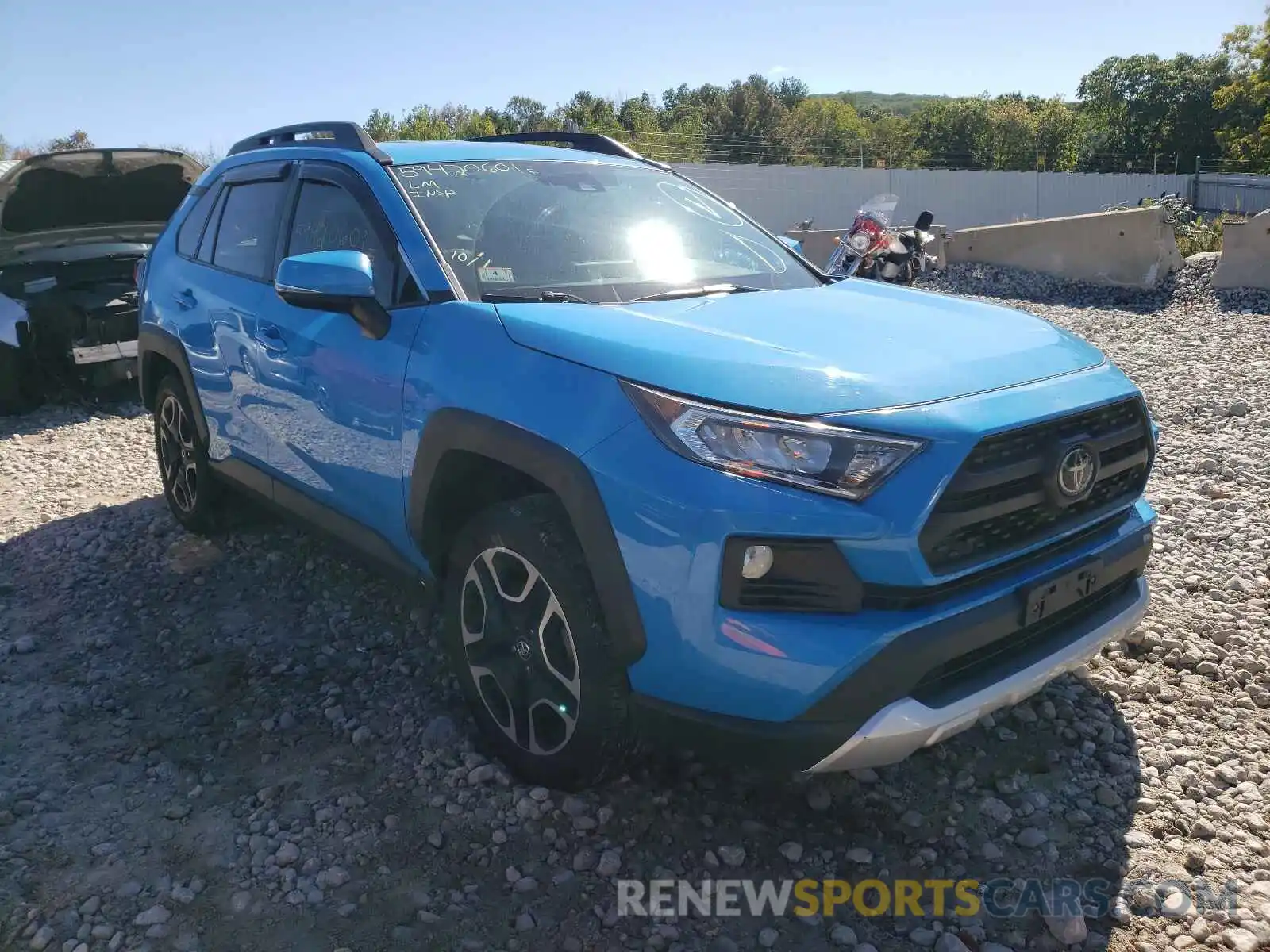 1 Photograph of a damaged car 2T3J1RFVXKW017153 TOYOTA RAV4 2019