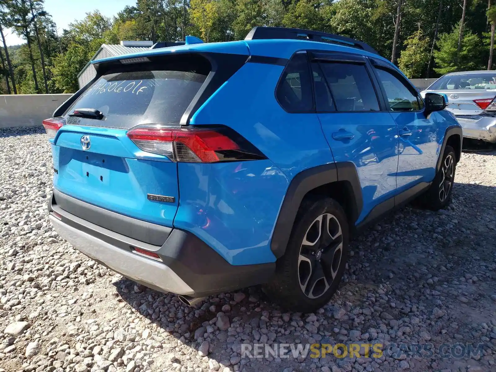 4 Photograph of a damaged car 2T3J1RFVXKW017153 TOYOTA RAV4 2019