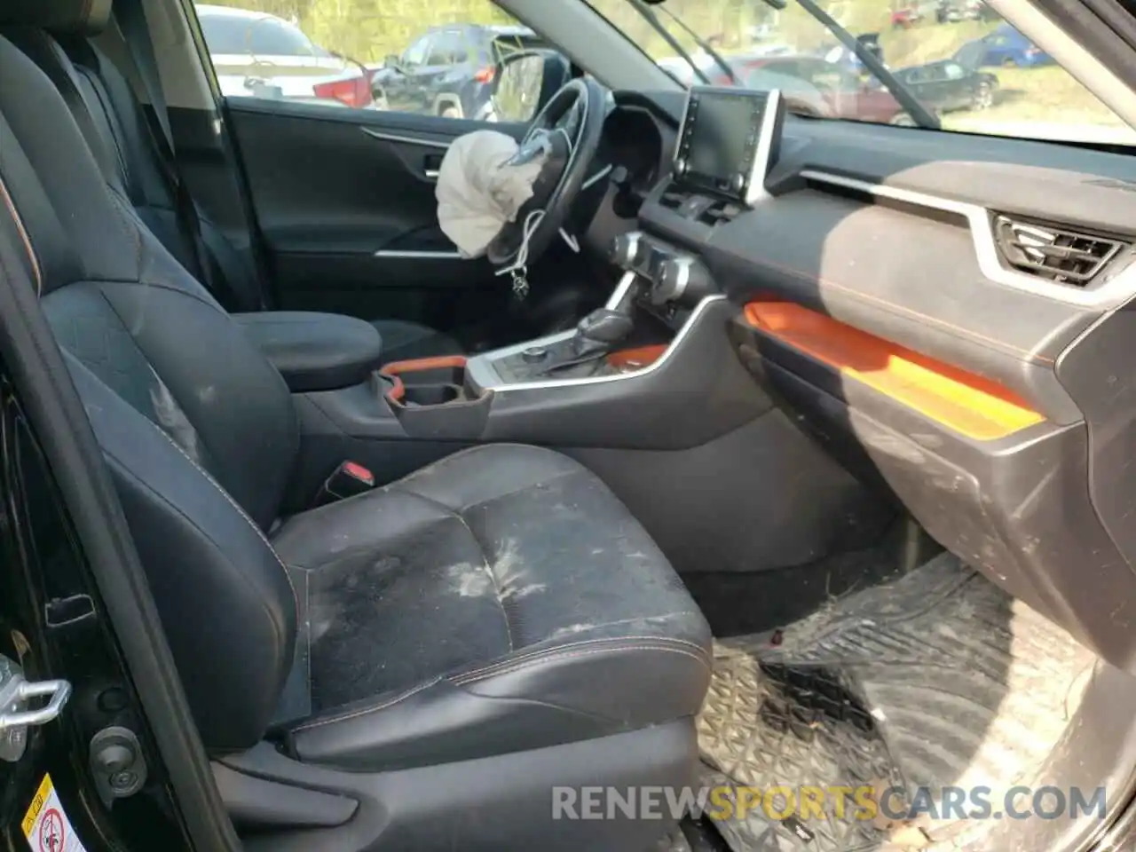 5 Photograph of a damaged car 2T3J1RFVXKW017654 TOYOTA RAV4 2019