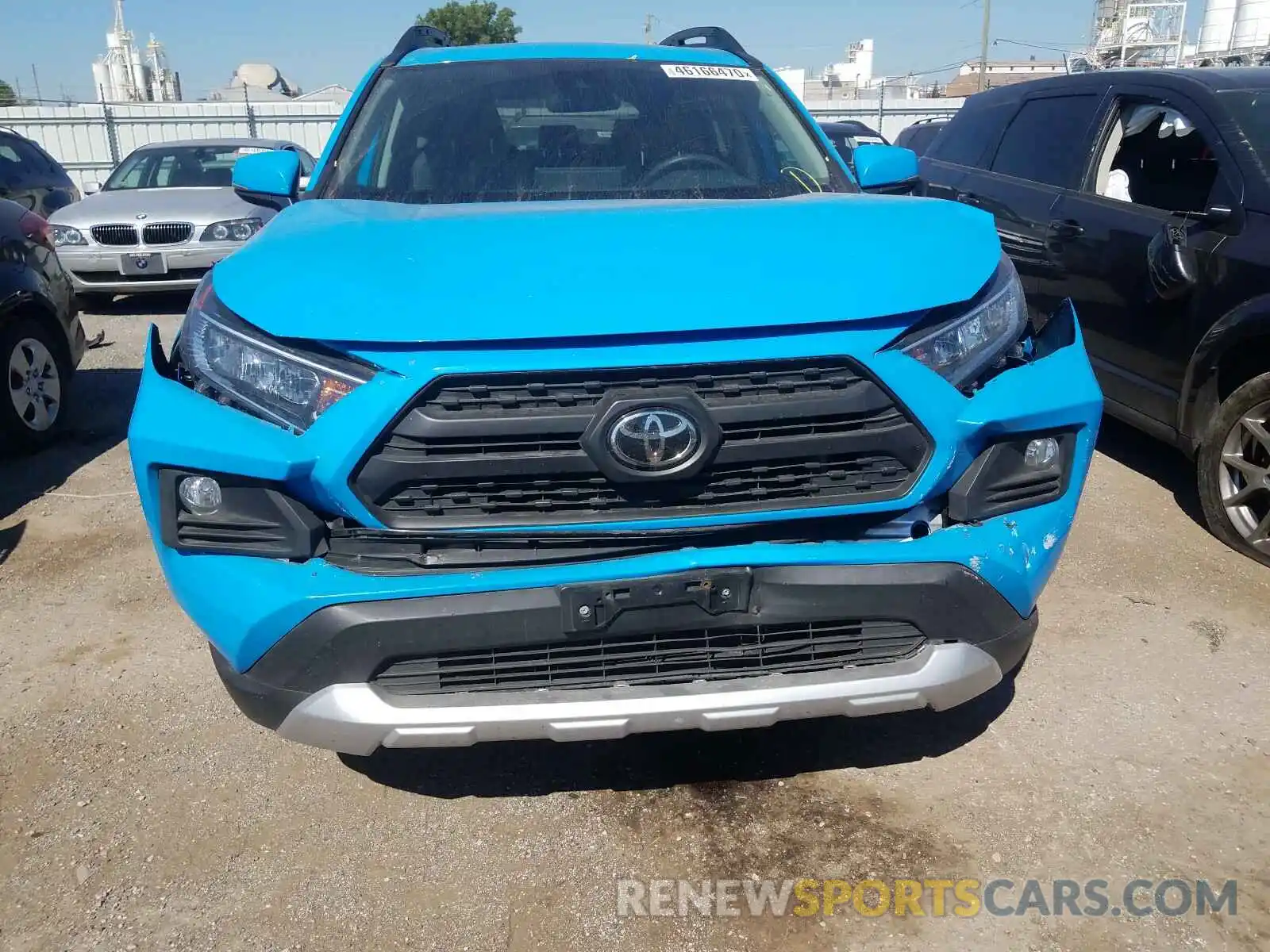 9 Photograph of a damaged car 2T3J1RFVXKW022398 TOYOTA RAV4 2019