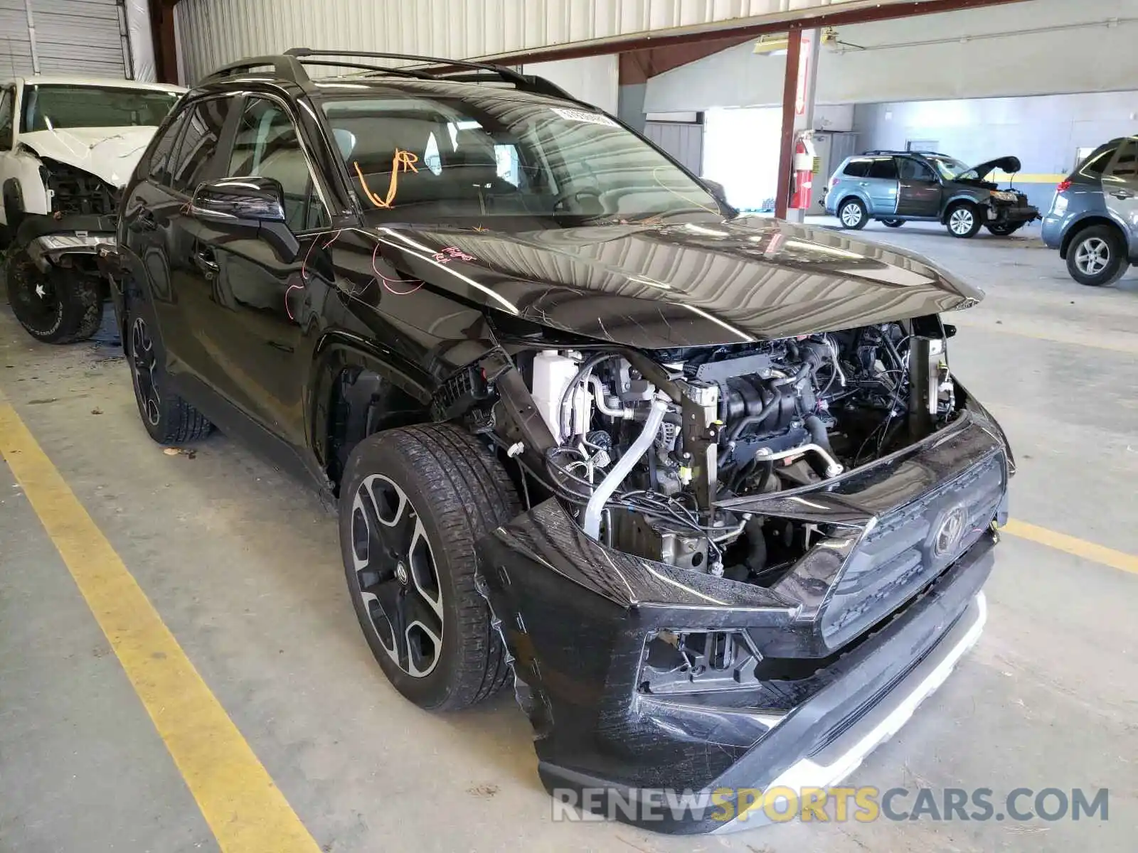 1 Photograph of a damaged car 2T3J1RFVXKW028590 TOYOTA RAV4 2019