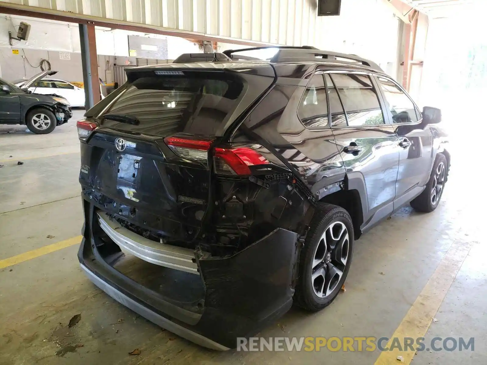 4 Photograph of a damaged car 2T3J1RFVXKW028590 TOYOTA RAV4 2019