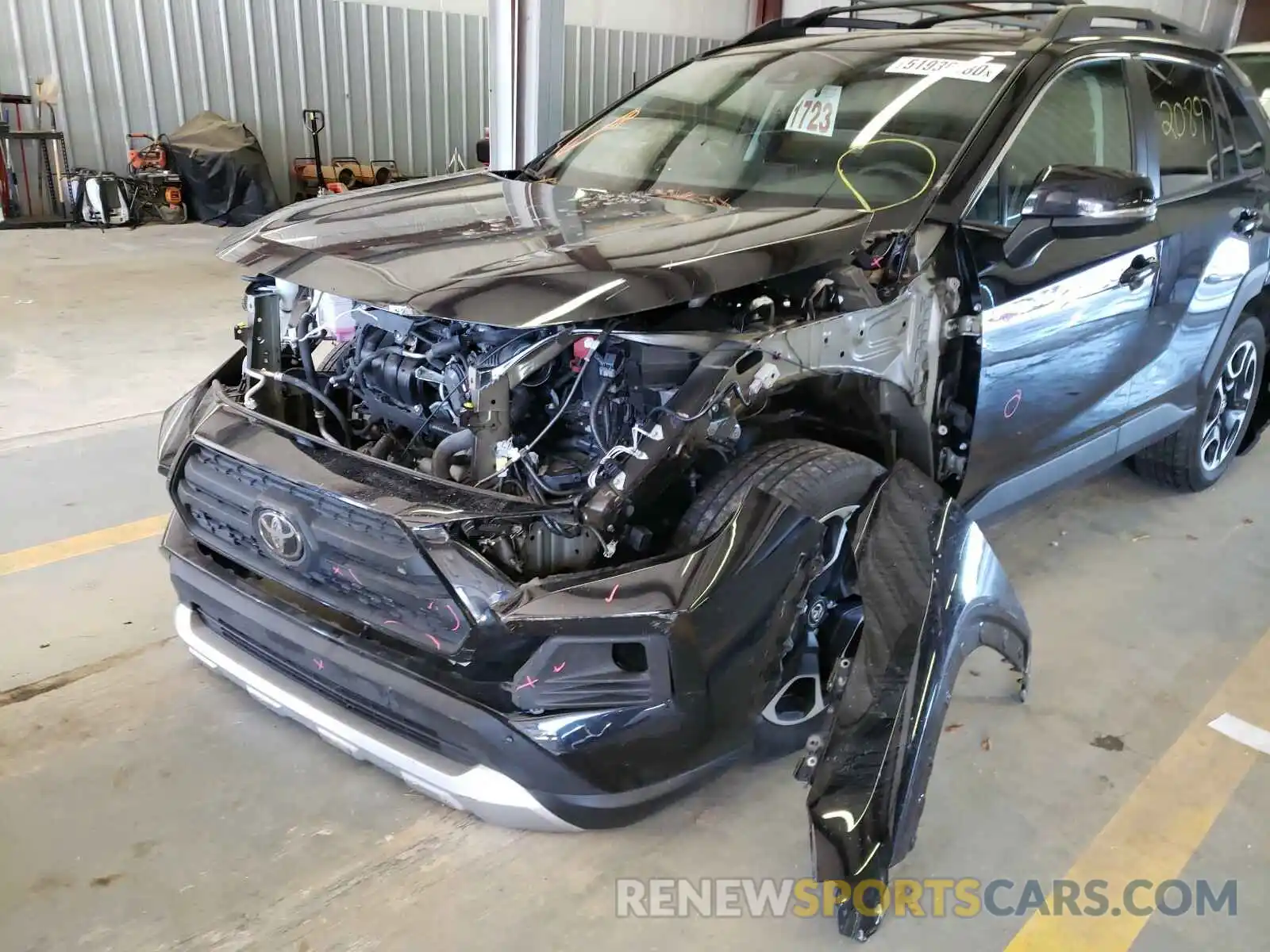 9 Photograph of a damaged car 2T3J1RFVXKW028590 TOYOTA RAV4 2019