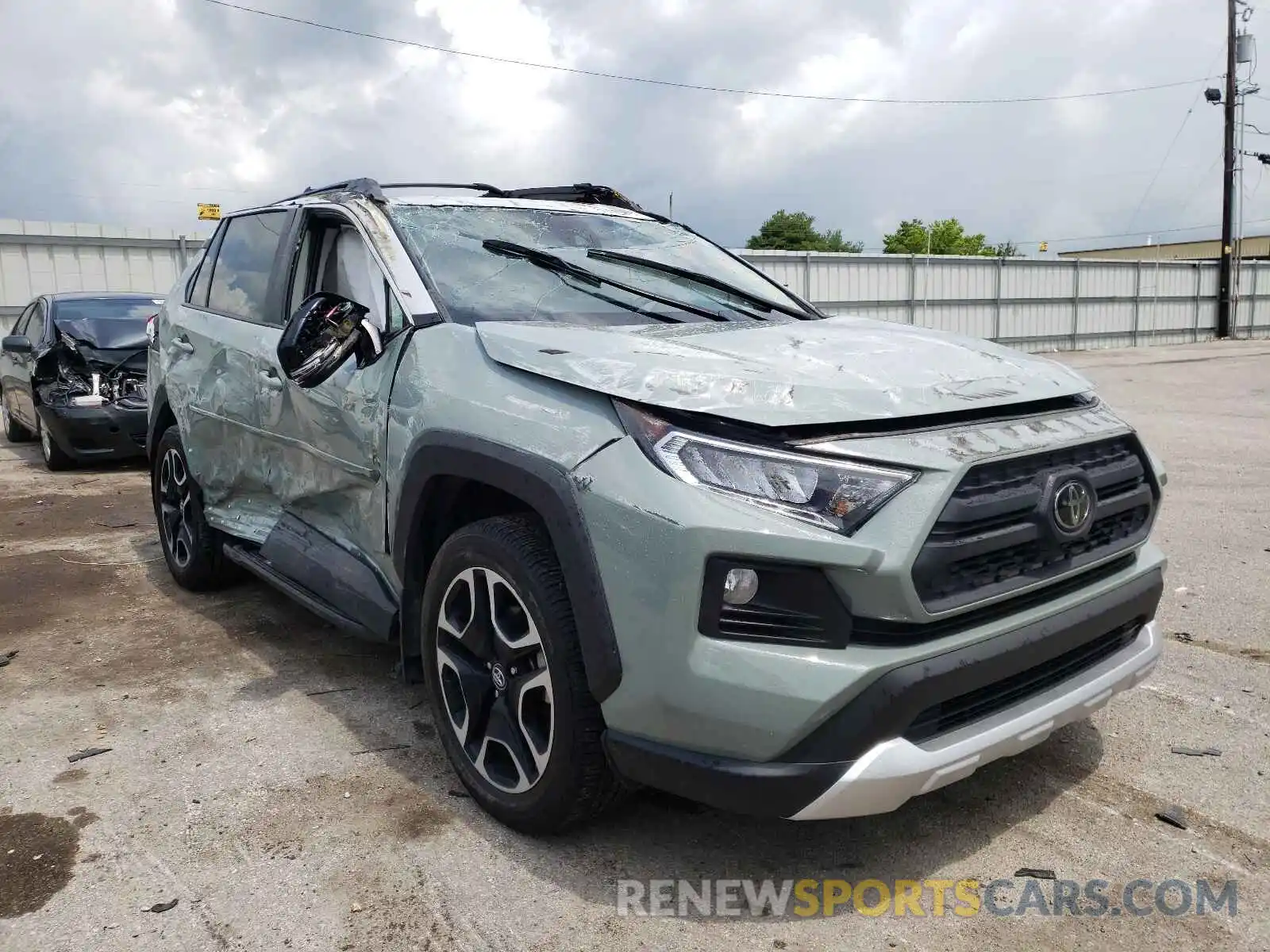 1 Photograph of a damaged car 2T3J1RFVXKW029433 TOYOTA RAV4 2019