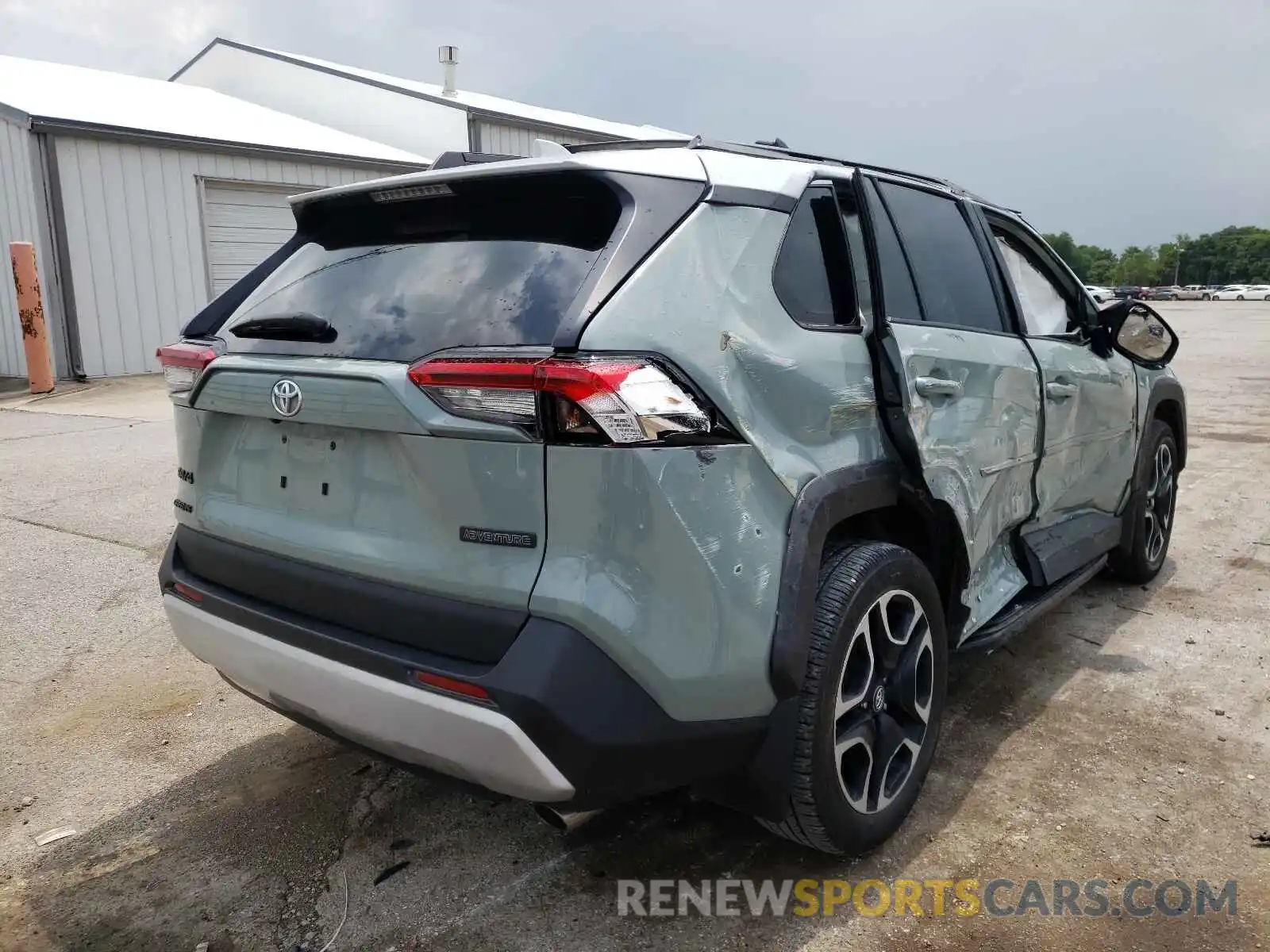 4 Photograph of a damaged car 2T3J1RFVXKW029433 TOYOTA RAV4 2019