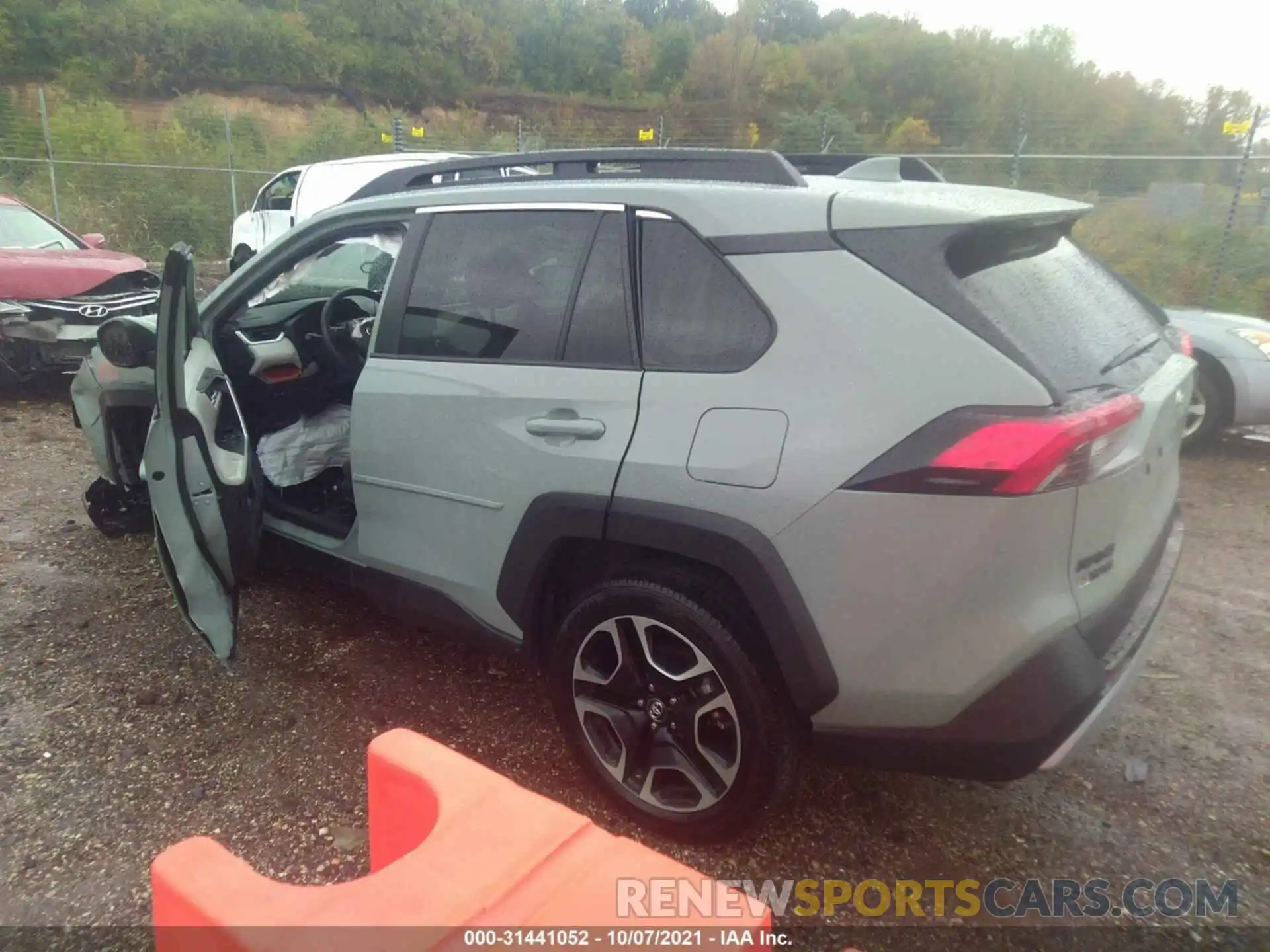 3 Photograph of a damaged car 2T3J1RFVXKW029819 TOYOTA RAV4 2019