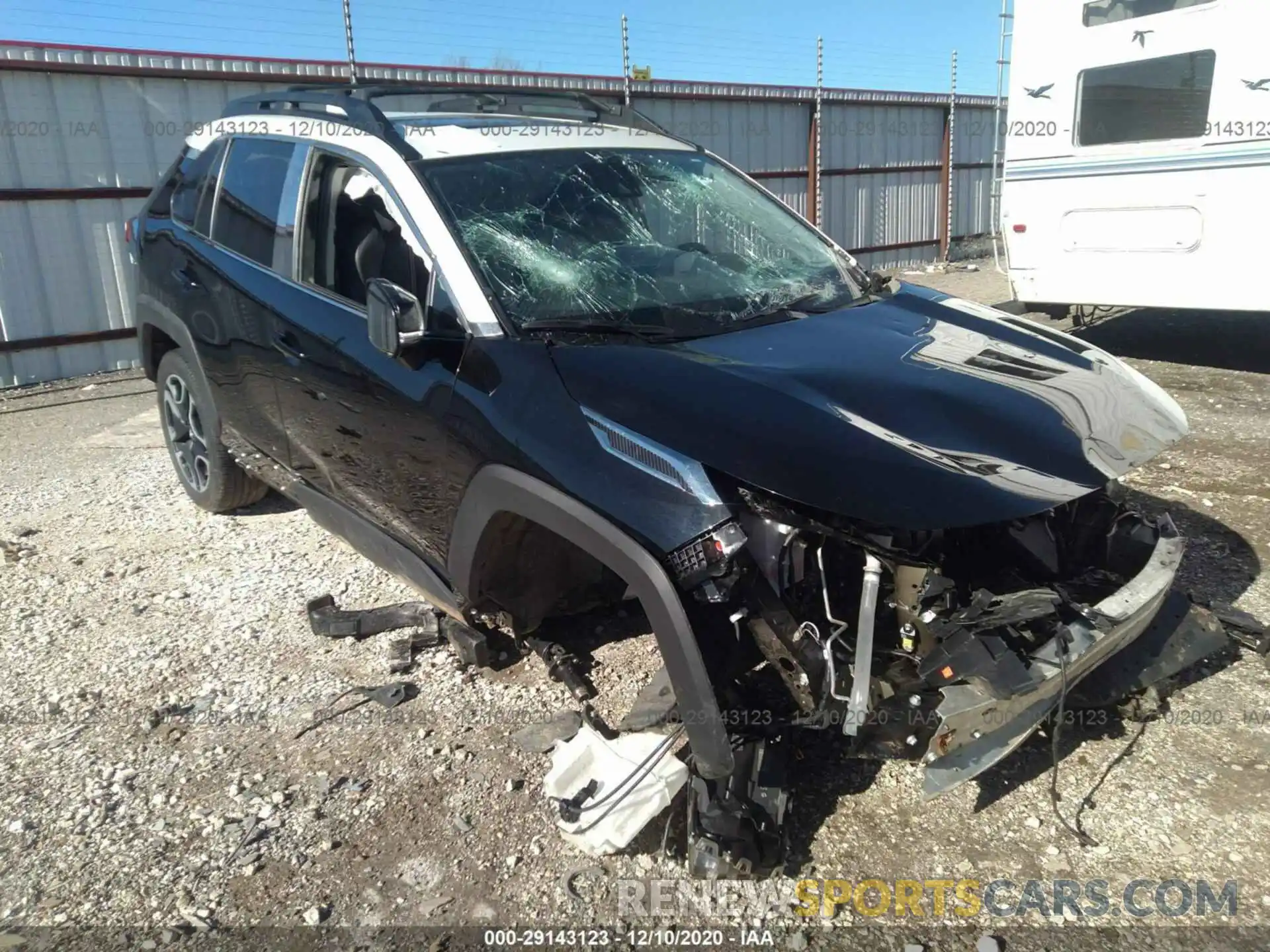 1 Photograph of a damaged car 2T3J1RFVXKW030209 TOYOTA RAV4 2019